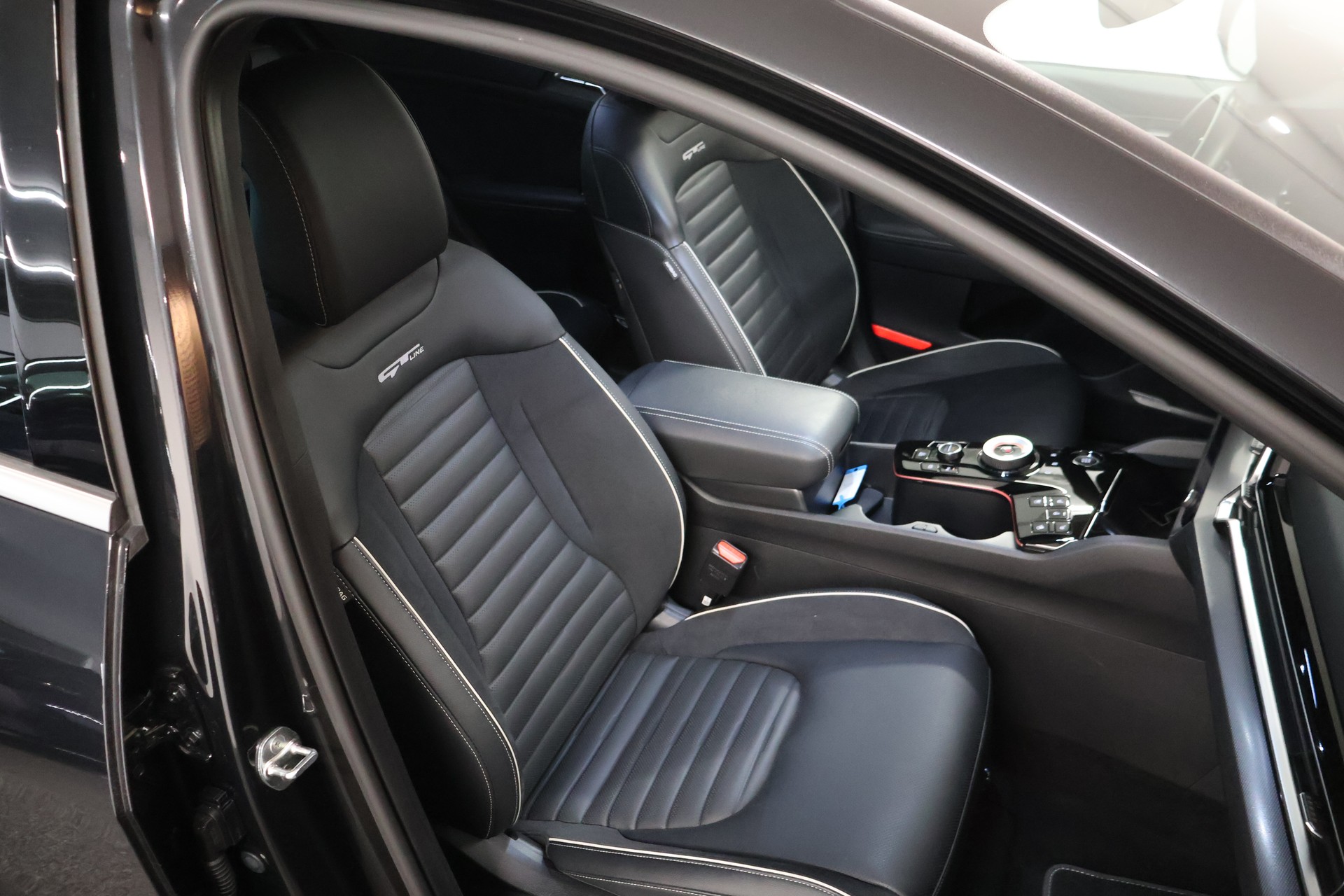 KIA Sportage 1.6T-GDi PHEV GT-Line 4x4 A-image-15