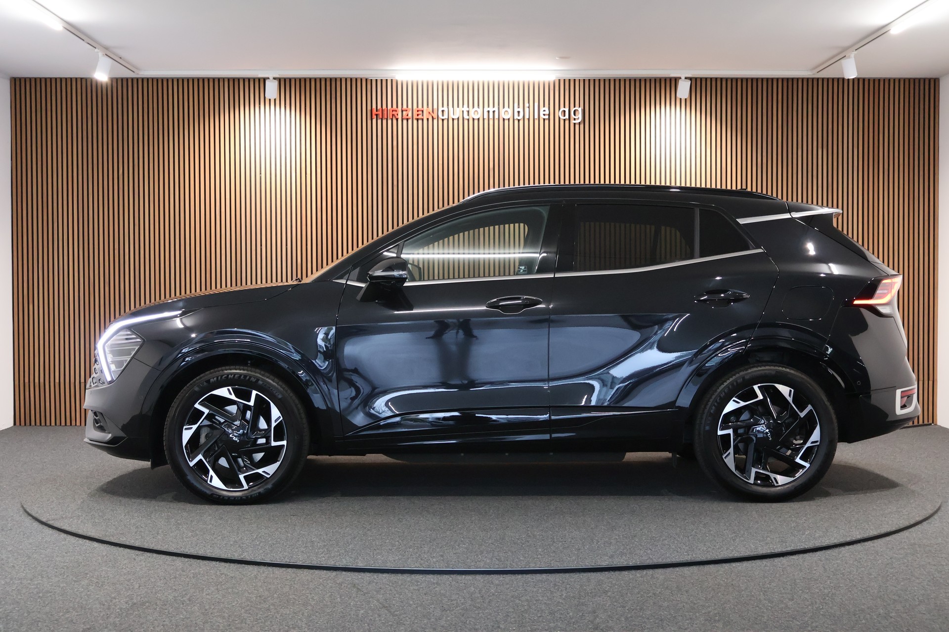 KIA Sportage 1.6T-GDi PHEV GT-Line 4x4 A-image-1