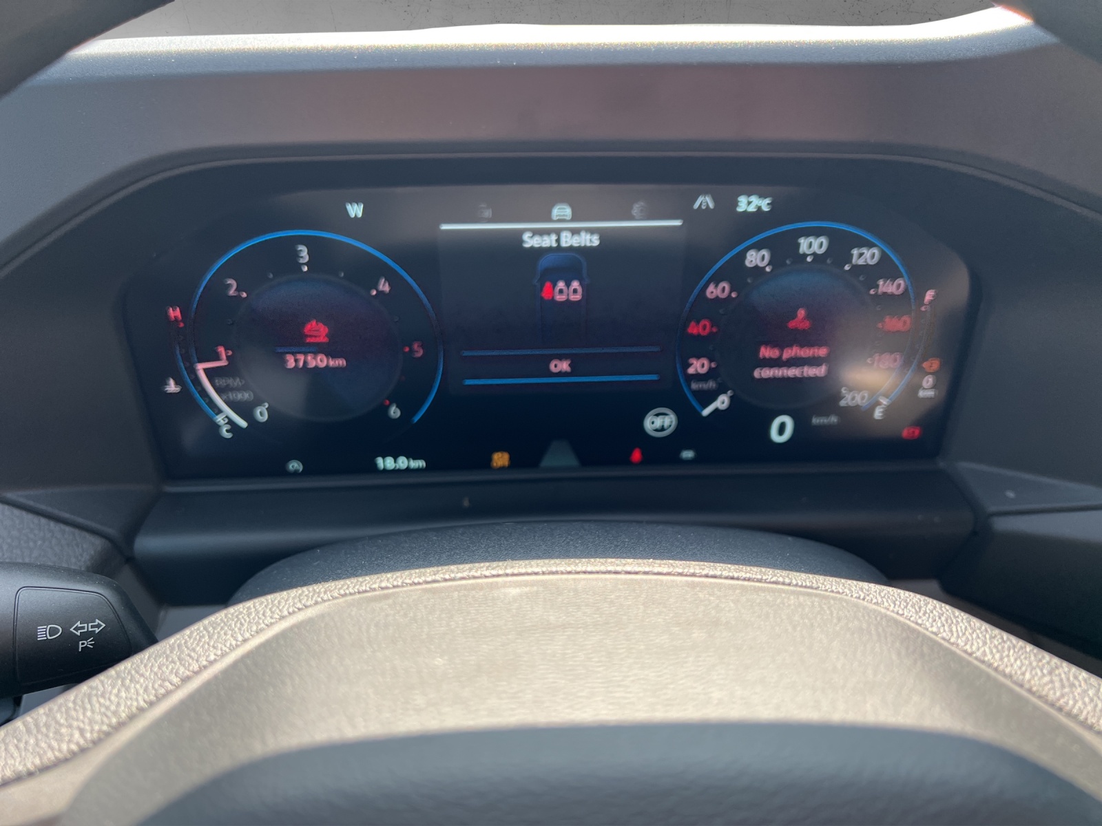 VW Transporter 2.0 TDI-image-11