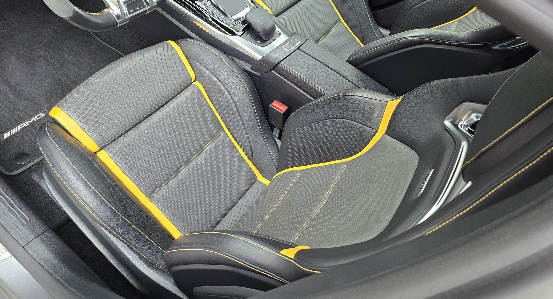 MERCEDES-BENZ A 45 S AMG // 4Matic+ // Speedshift 8G-DCT-image-13