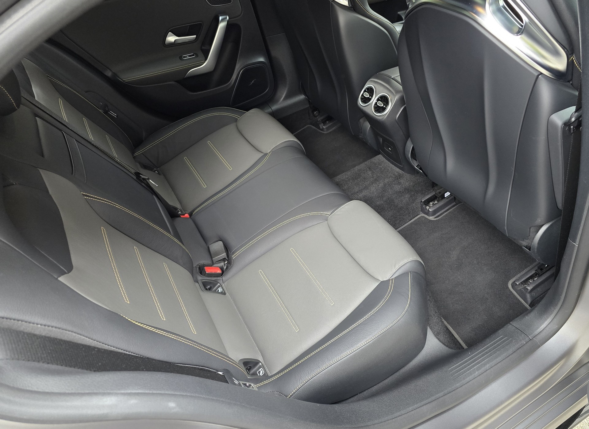 MERCEDES-BENZ A 45 S AMG // 4Matic+ // Speedshift 8G-DCT-image-16