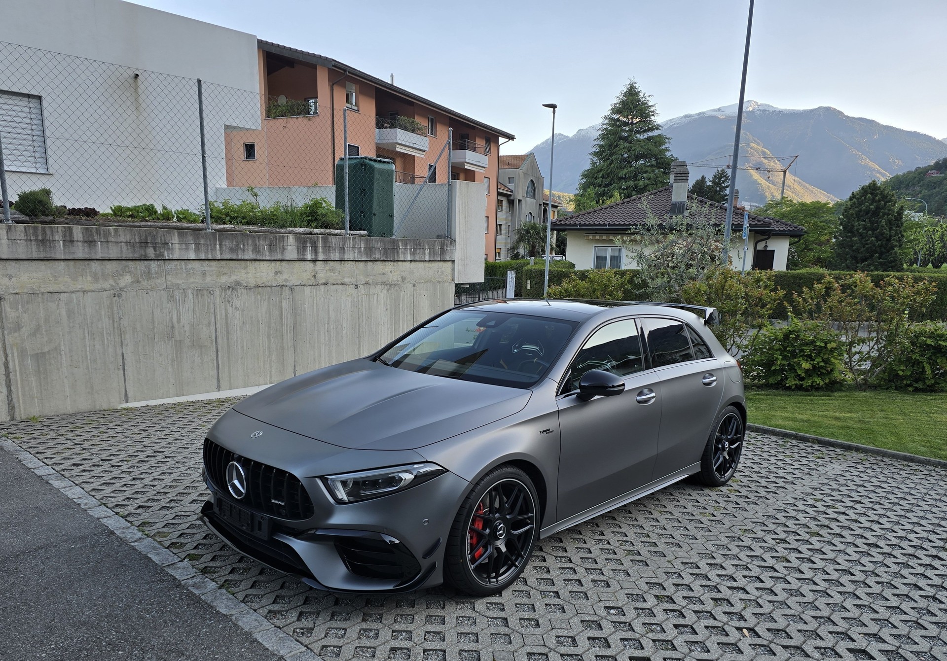 MERCEDES-BENZ A 45 S AMG // 4Matic+ // Speedshift 8G-DCT-showroom-element-1