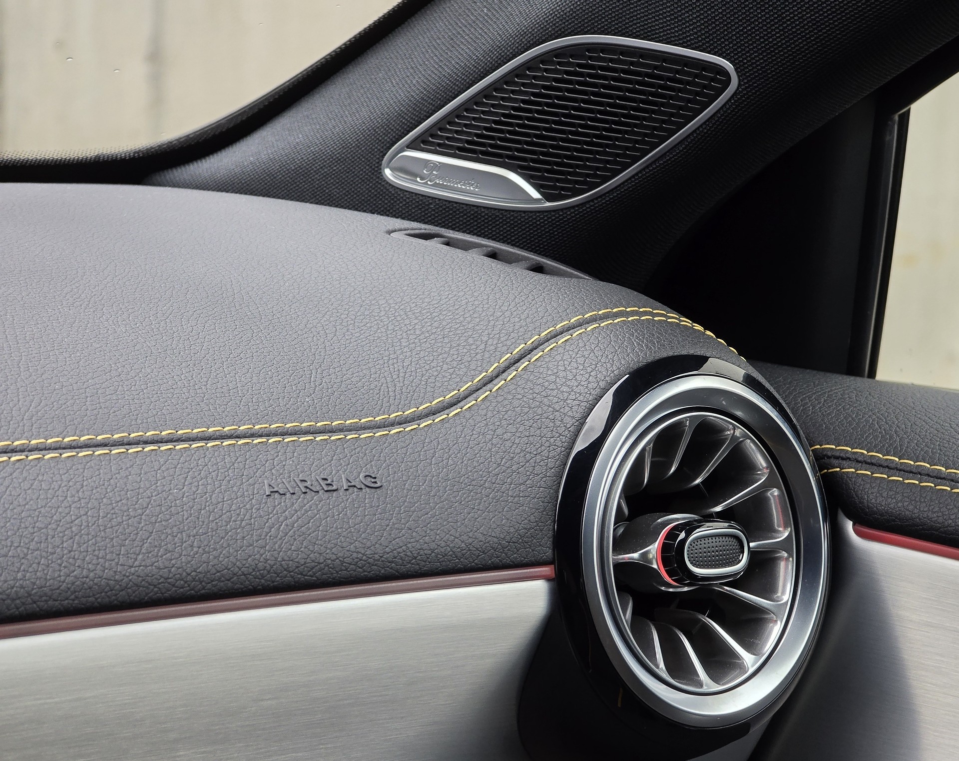 MERCEDES-BENZ A 45 S AMG // 4Matic+ // Speedshift 8G-DCT-image-21