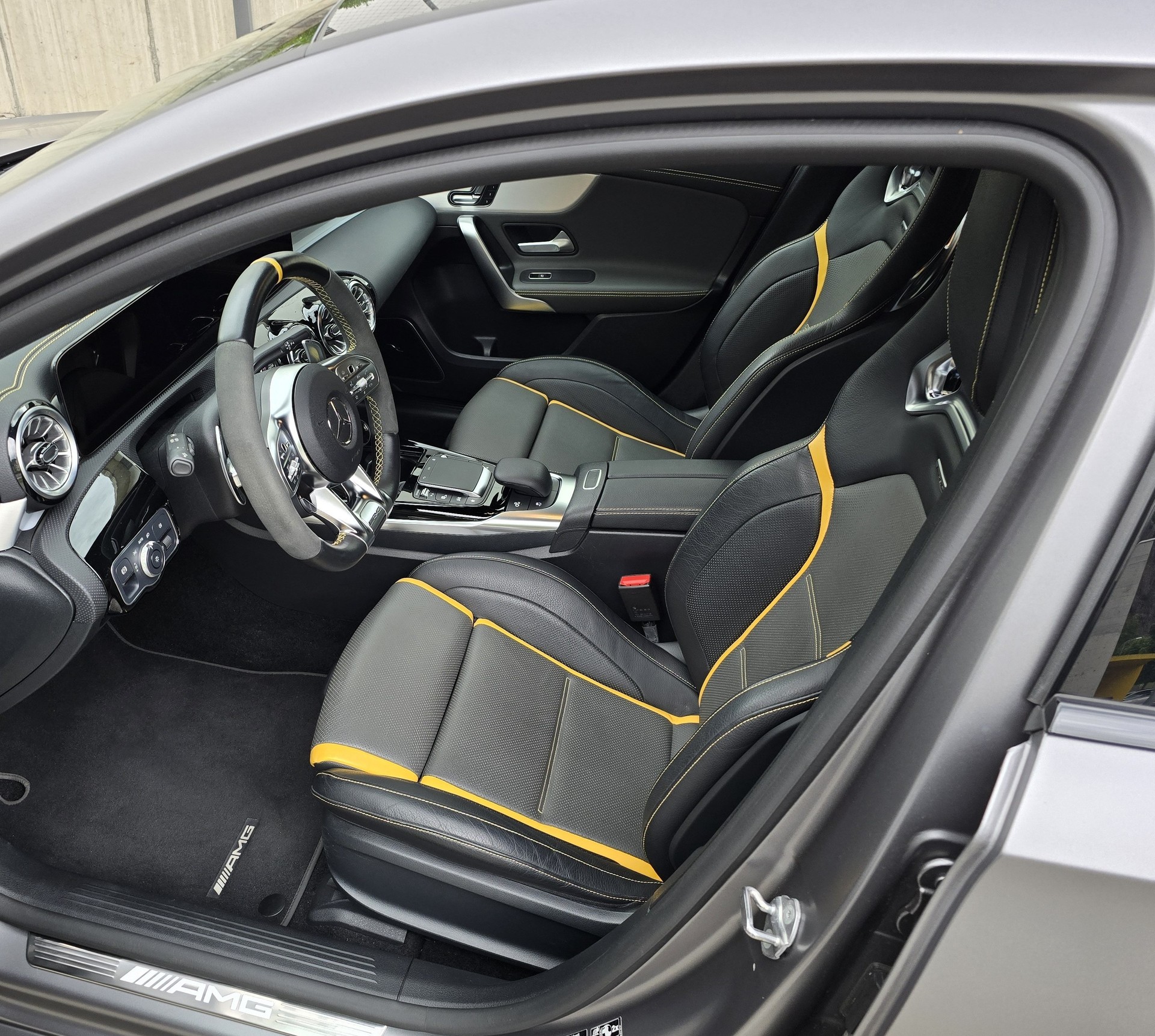 MERCEDES-BENZ A 45 S AMG // 4Matic+ // Speedshift 8G-DCT-image-12