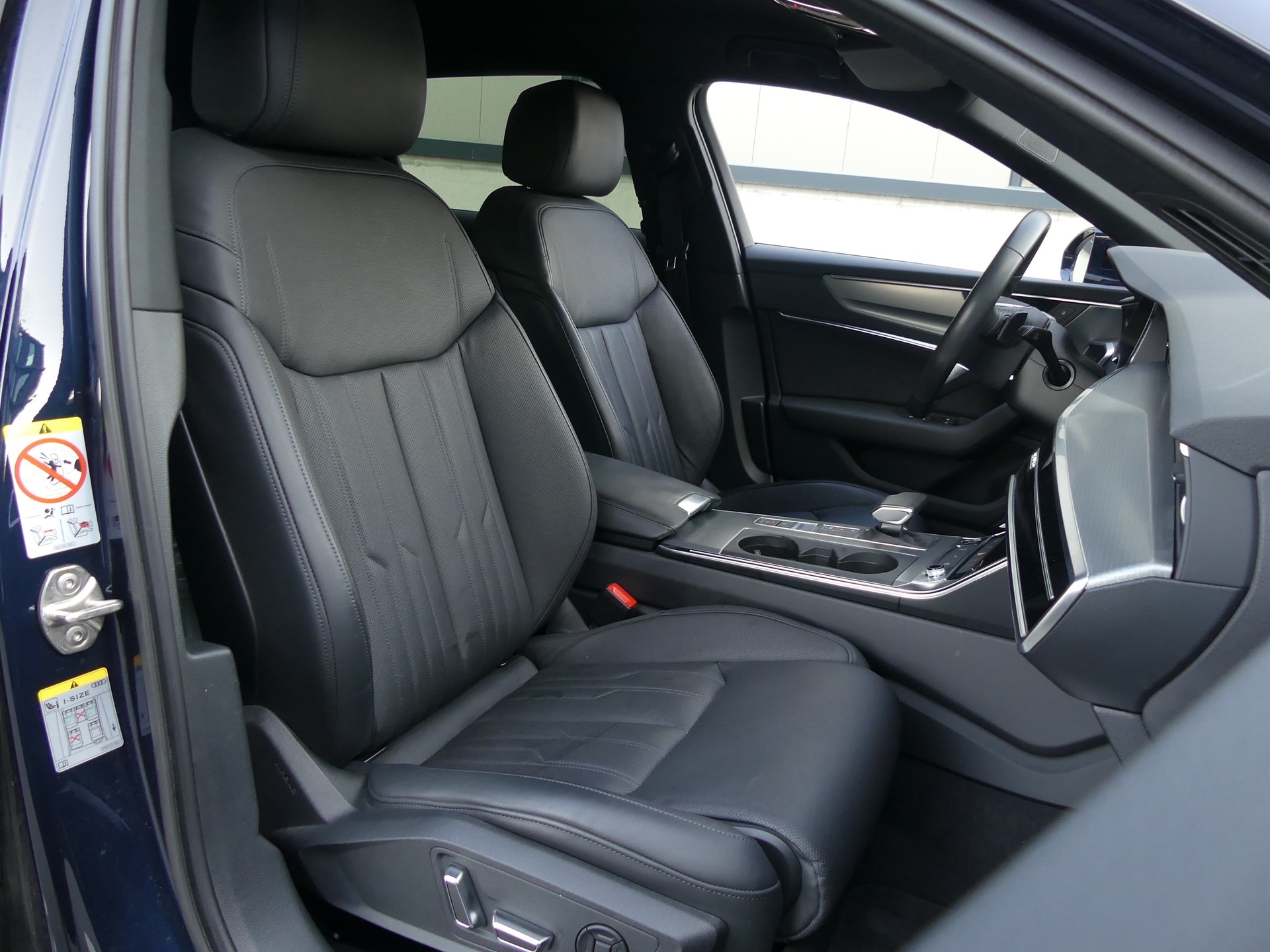 AUDI A6 allroad 50 TDI quattro-image-7