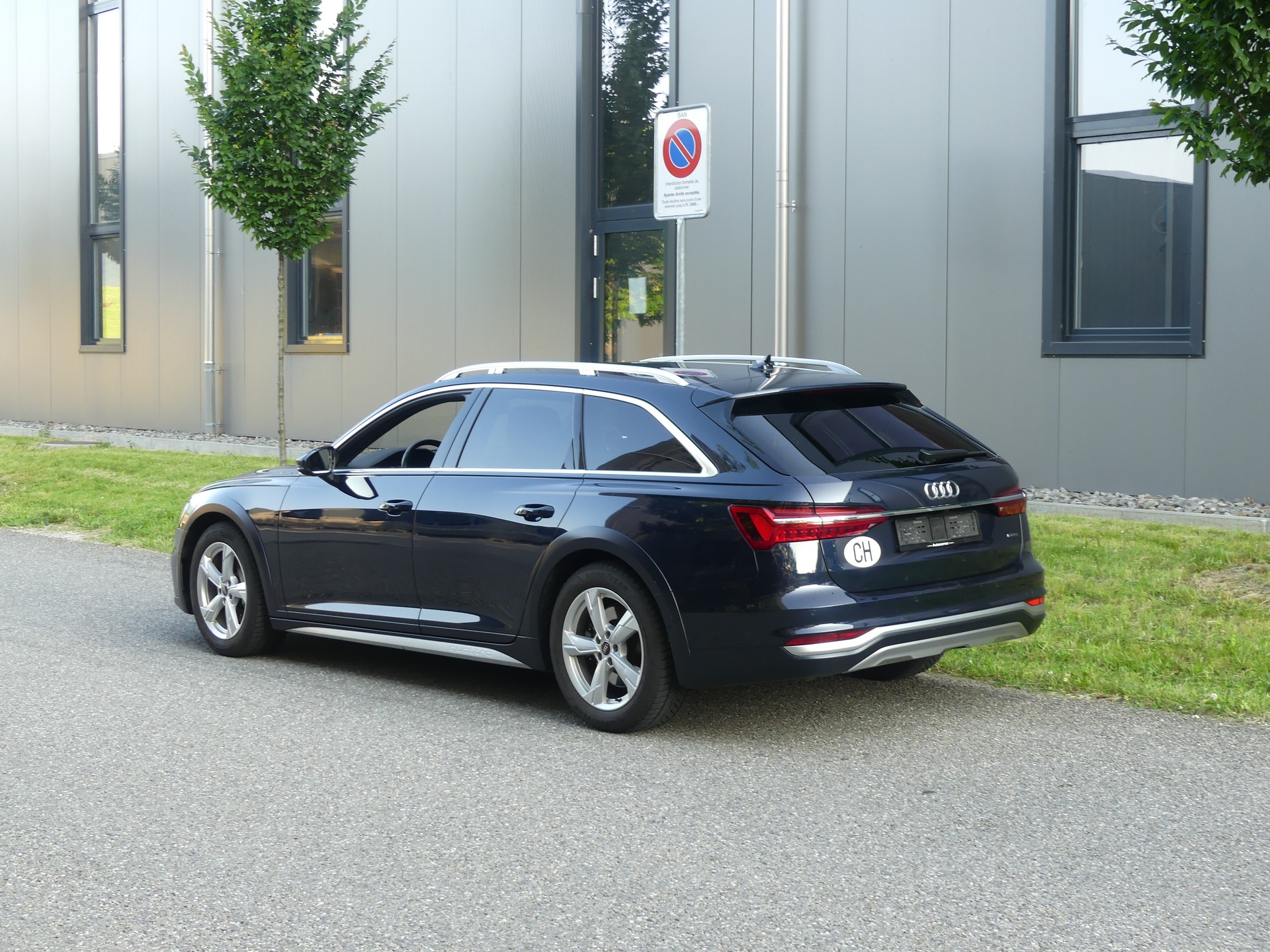 AUDI A6 allroad 50 TDI quattro-image-5