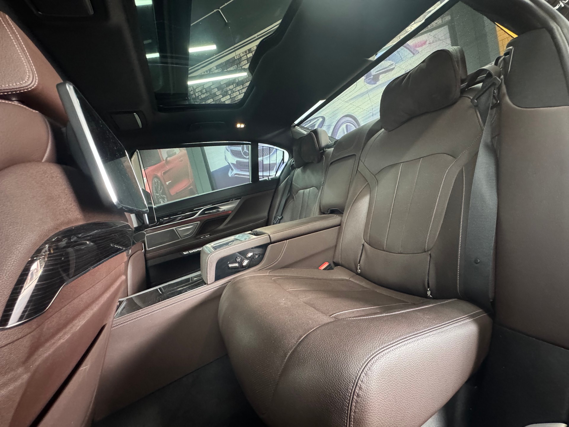 BMW 750Li xDrive 4 Sitze Langversion Steptronic-image-6