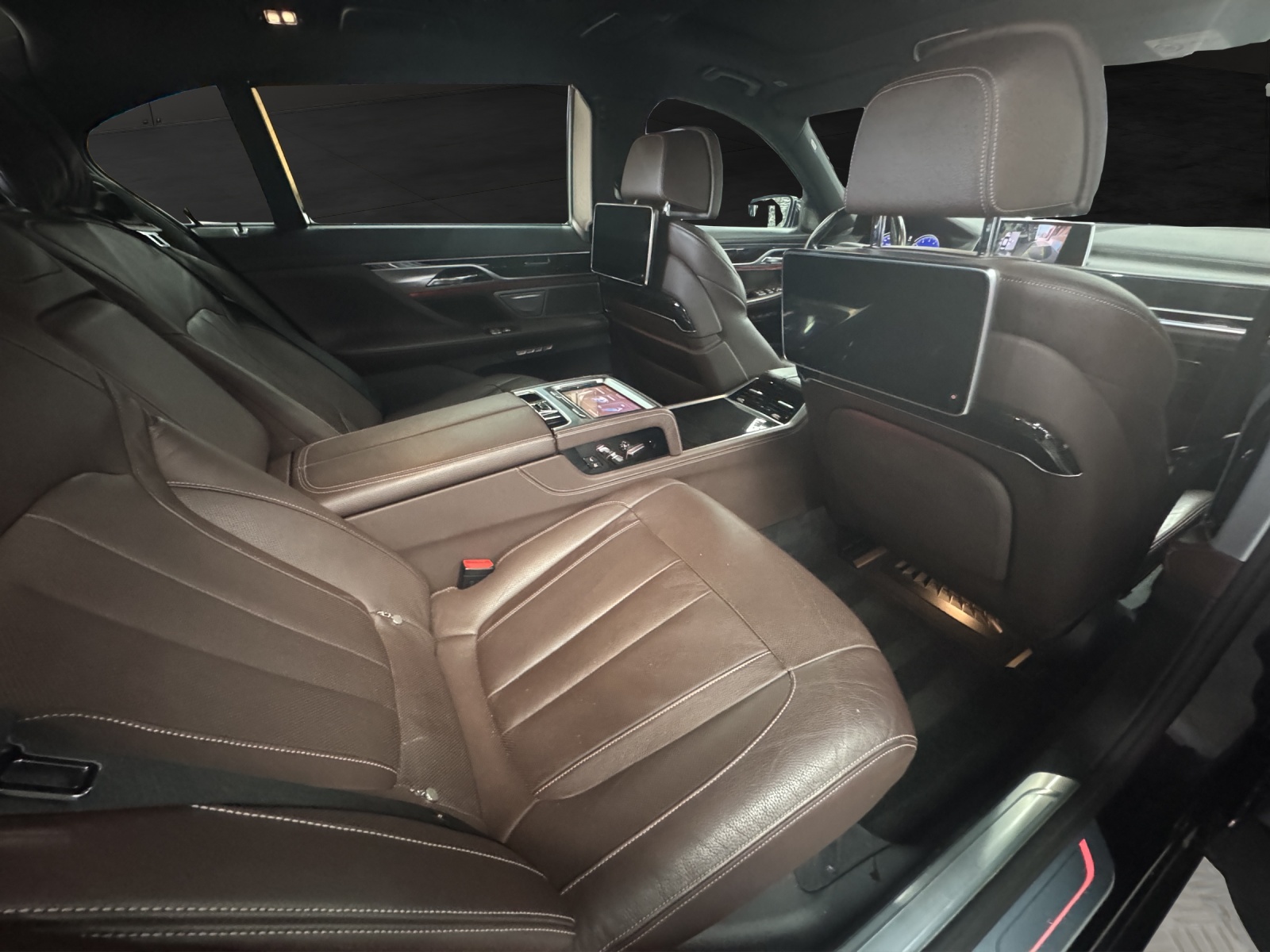 BMW 750Li xDrive 4 Sitze Langversion Steptronic-image-8