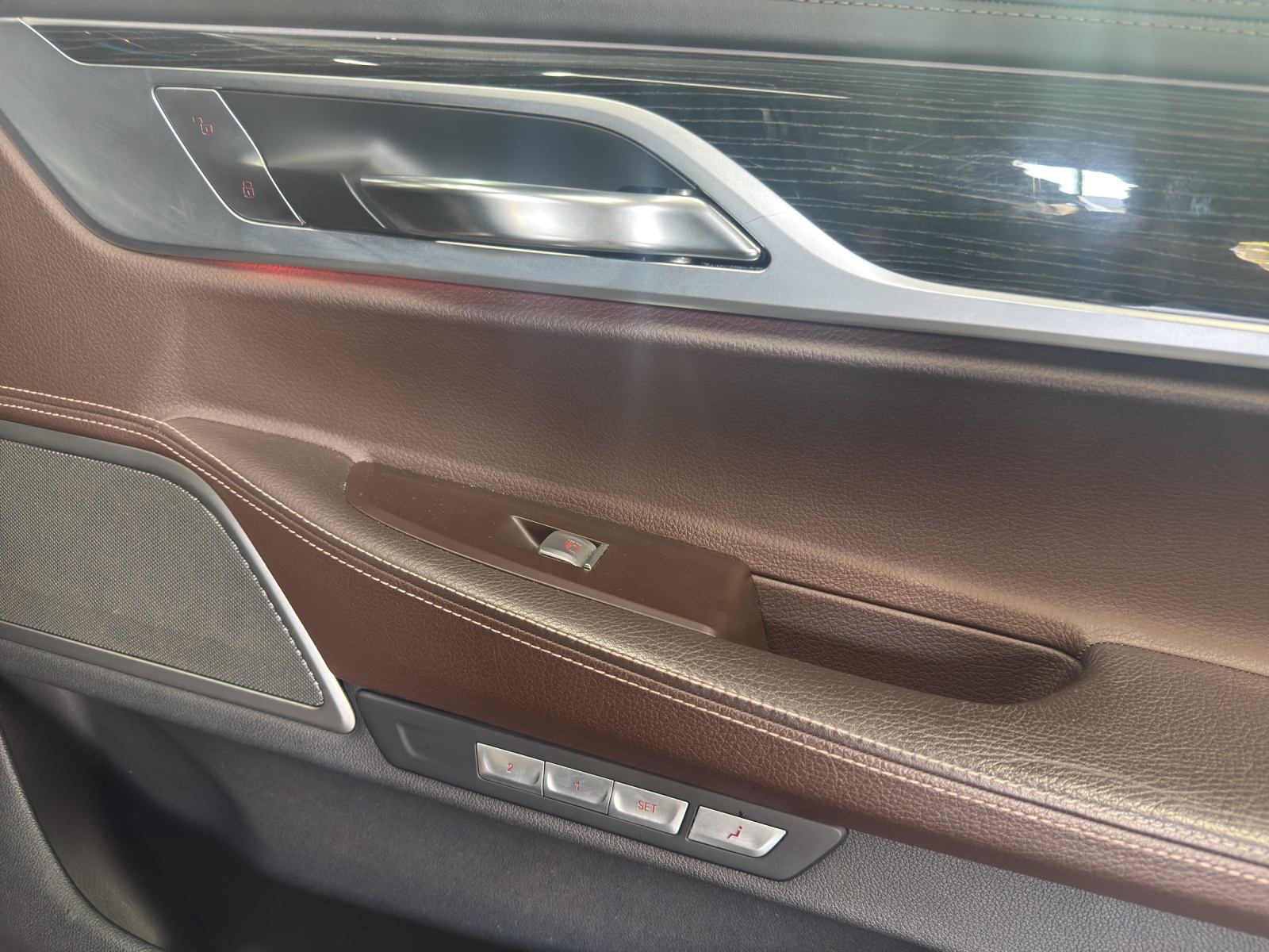 BMW 750Li xDrive 4 Sitze Langversion Steptronic-image-7
