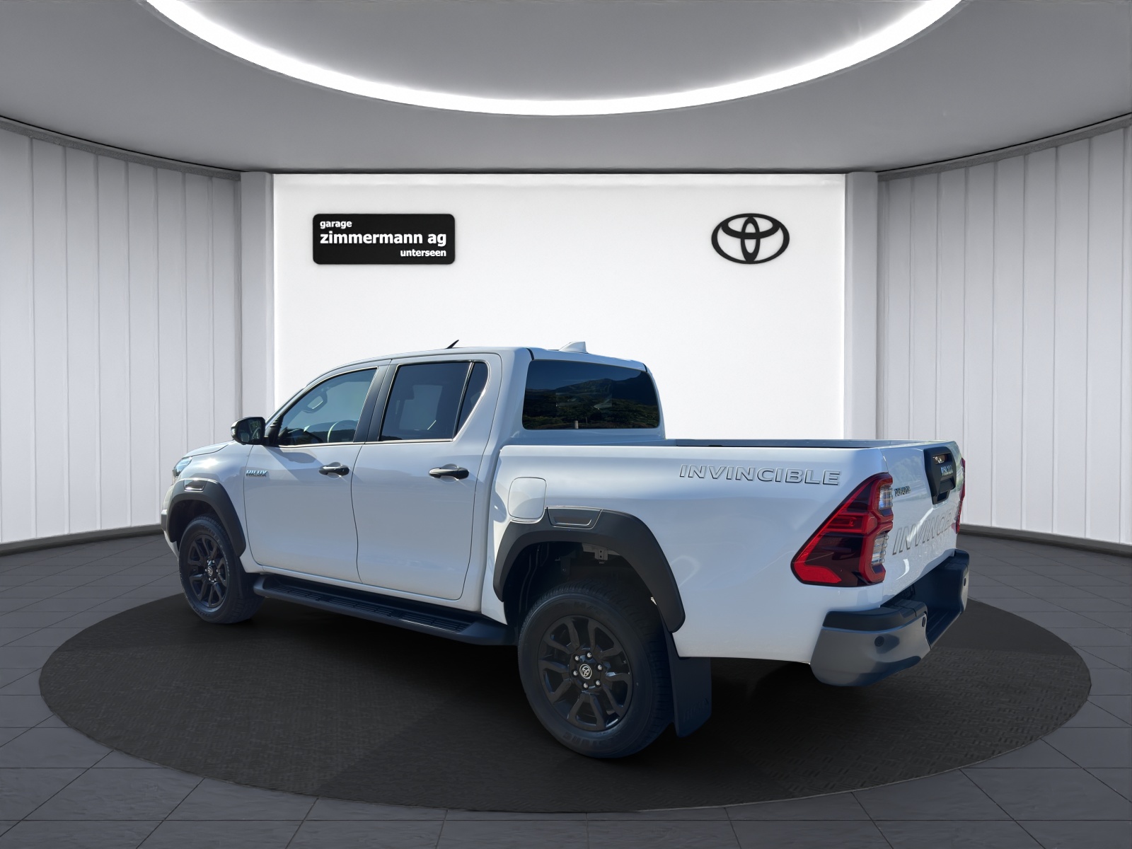 TOYOTA Hilux Double Cab.-Pick-up 2.8 Invincible AWD-image-9