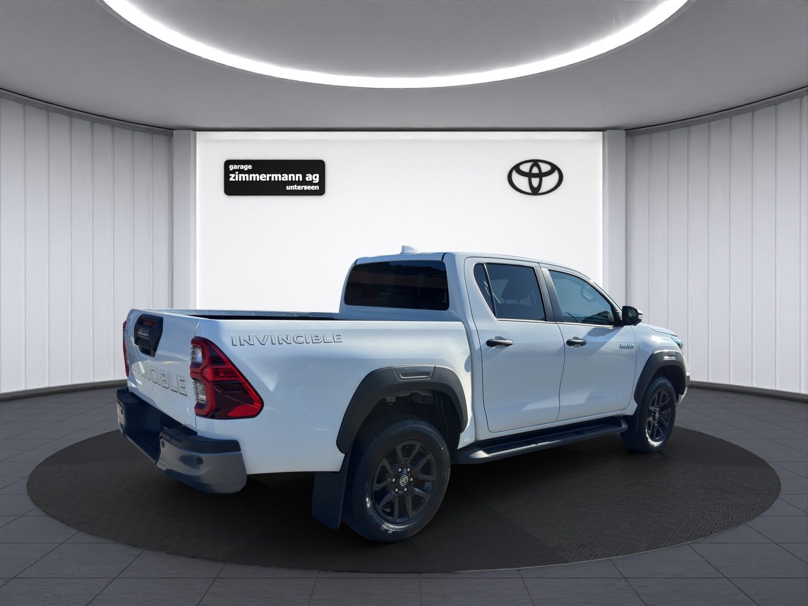 TOYOTA Hilux Double Cab.-Pick-up 2.8 Invincible AWD-image-5