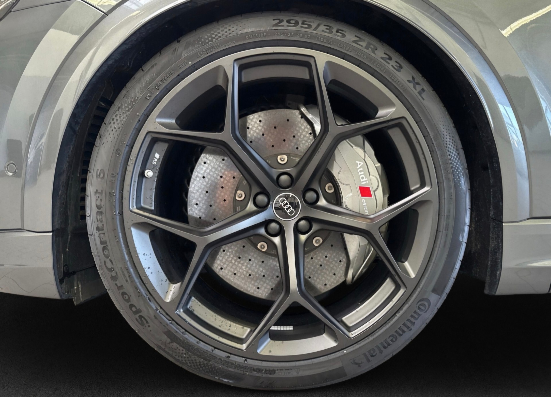 AUDI RSQ8 performance quattro-image-5