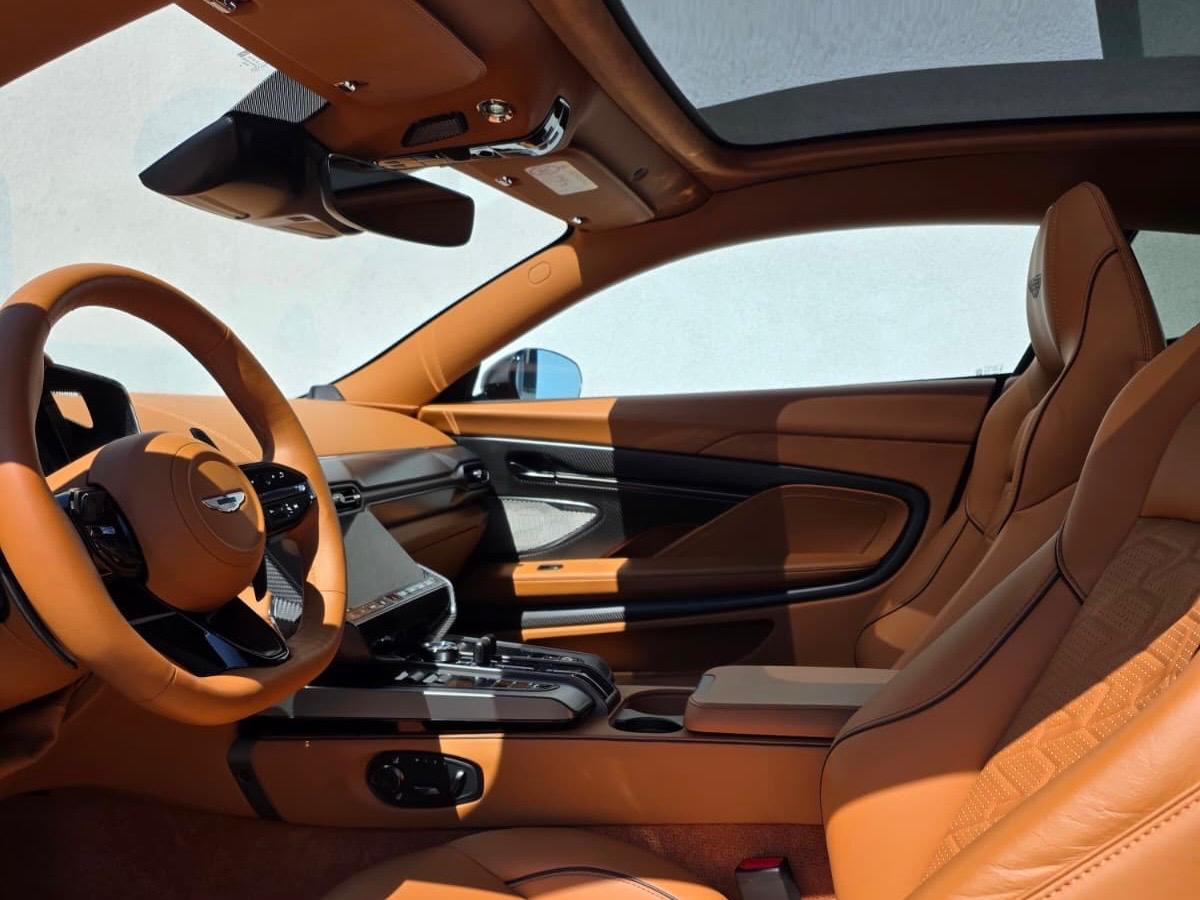 ASTON MARTIN V12 Vanquish-image-7