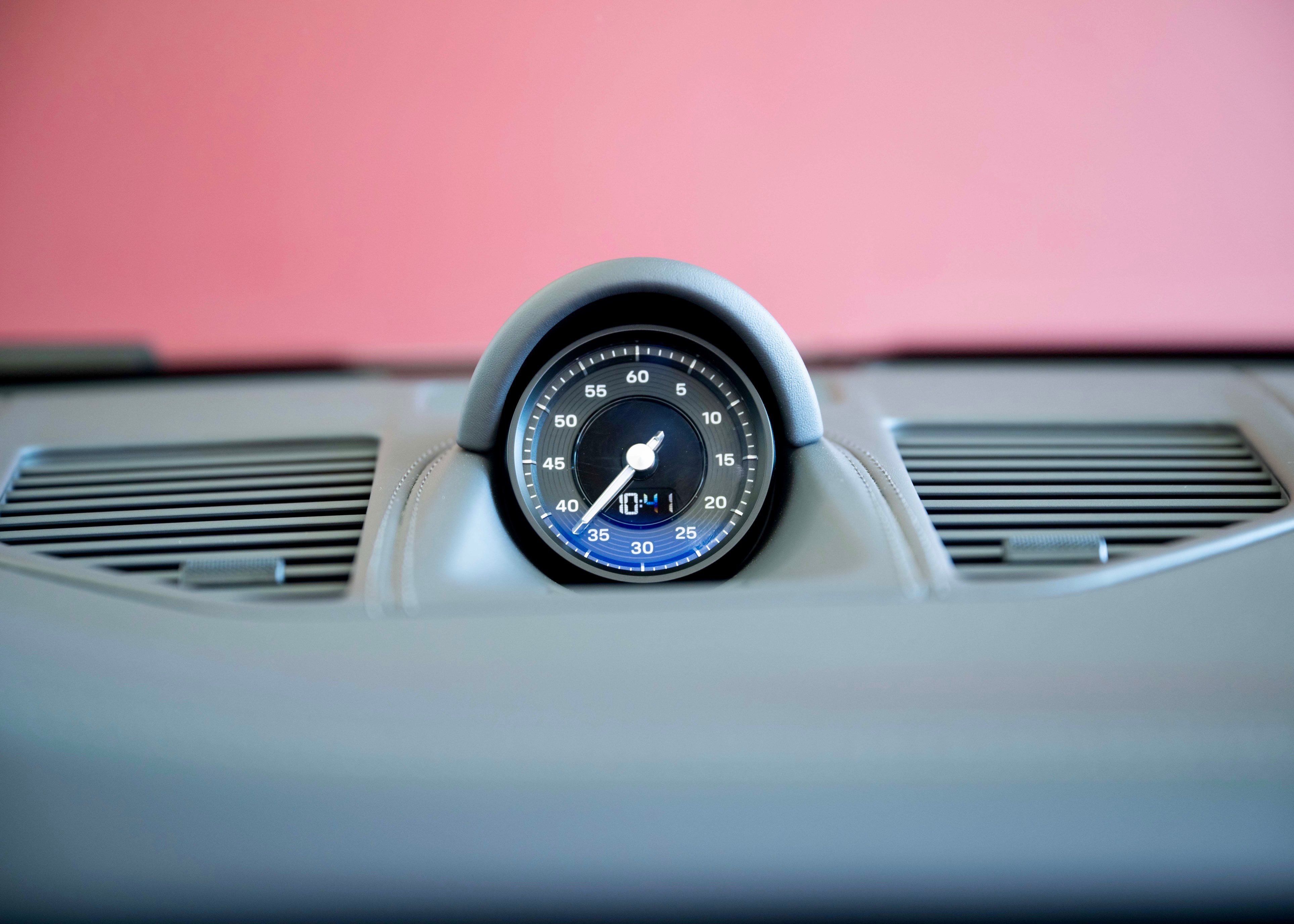 Image PORSCHE 911 911 Carrera 4 Cabriolet PDK Exclusive Manufaktur (1 owner, like new)