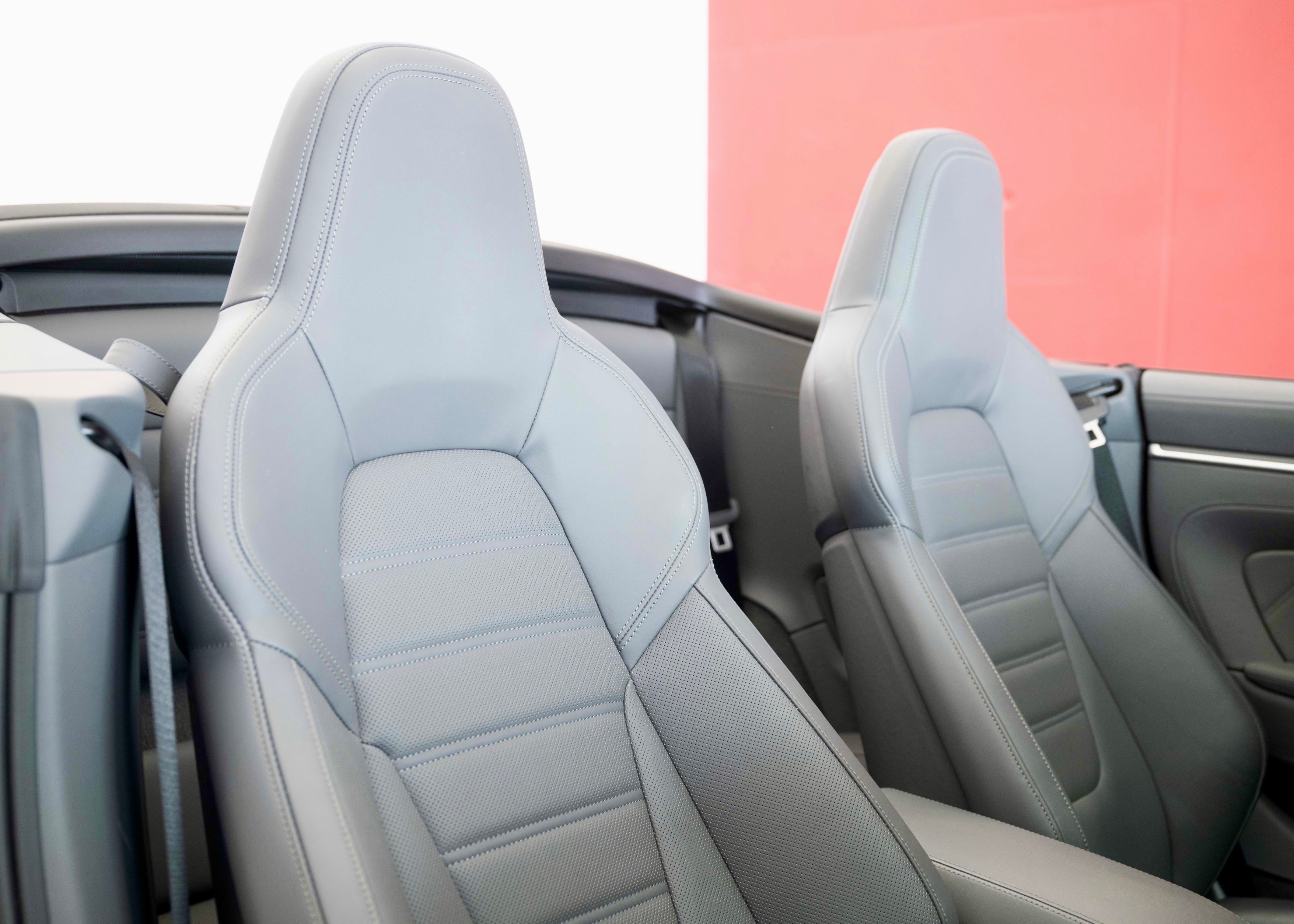 Image PORSCHE 911 911 Carrera 4 Cabriolet PDK Exclusive Manufaktur (1 owner, like new)