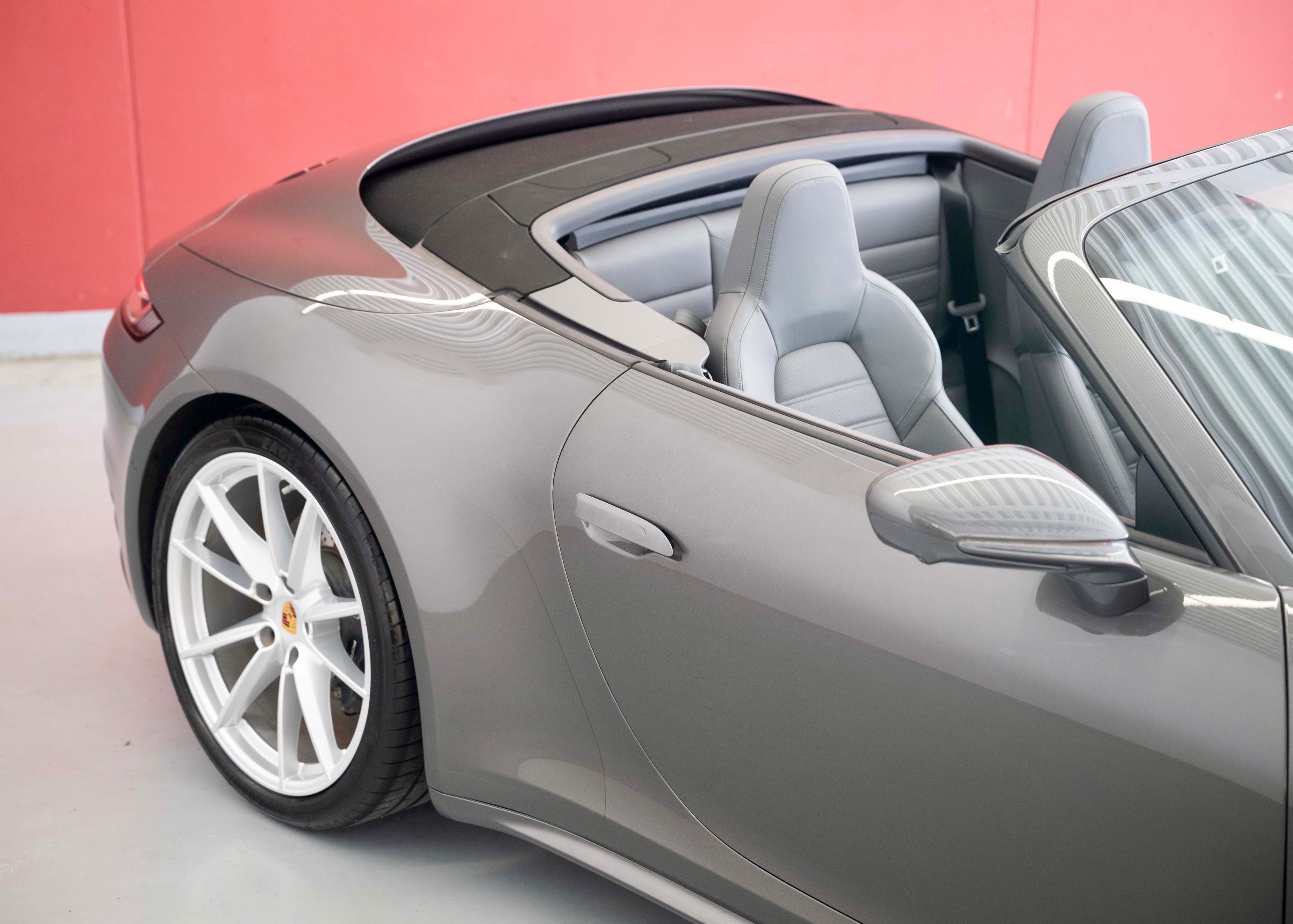 Image PORSCHE 911 911 Carrera 4 Cabriolet PDK Exclusive Manufaktur (1 owner, like new)