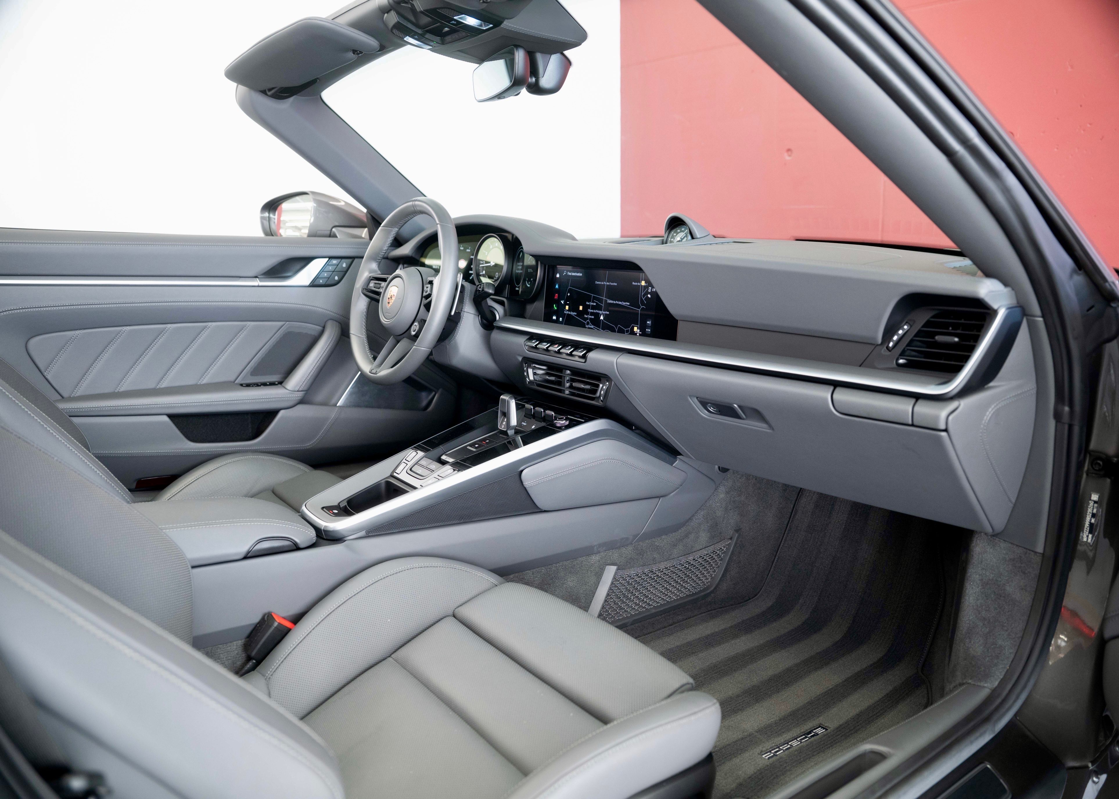 Image PORSCHE 911 911 Carrera 4 Cabriolet PDK Exclusive Manufaktur (1 owner, like new)