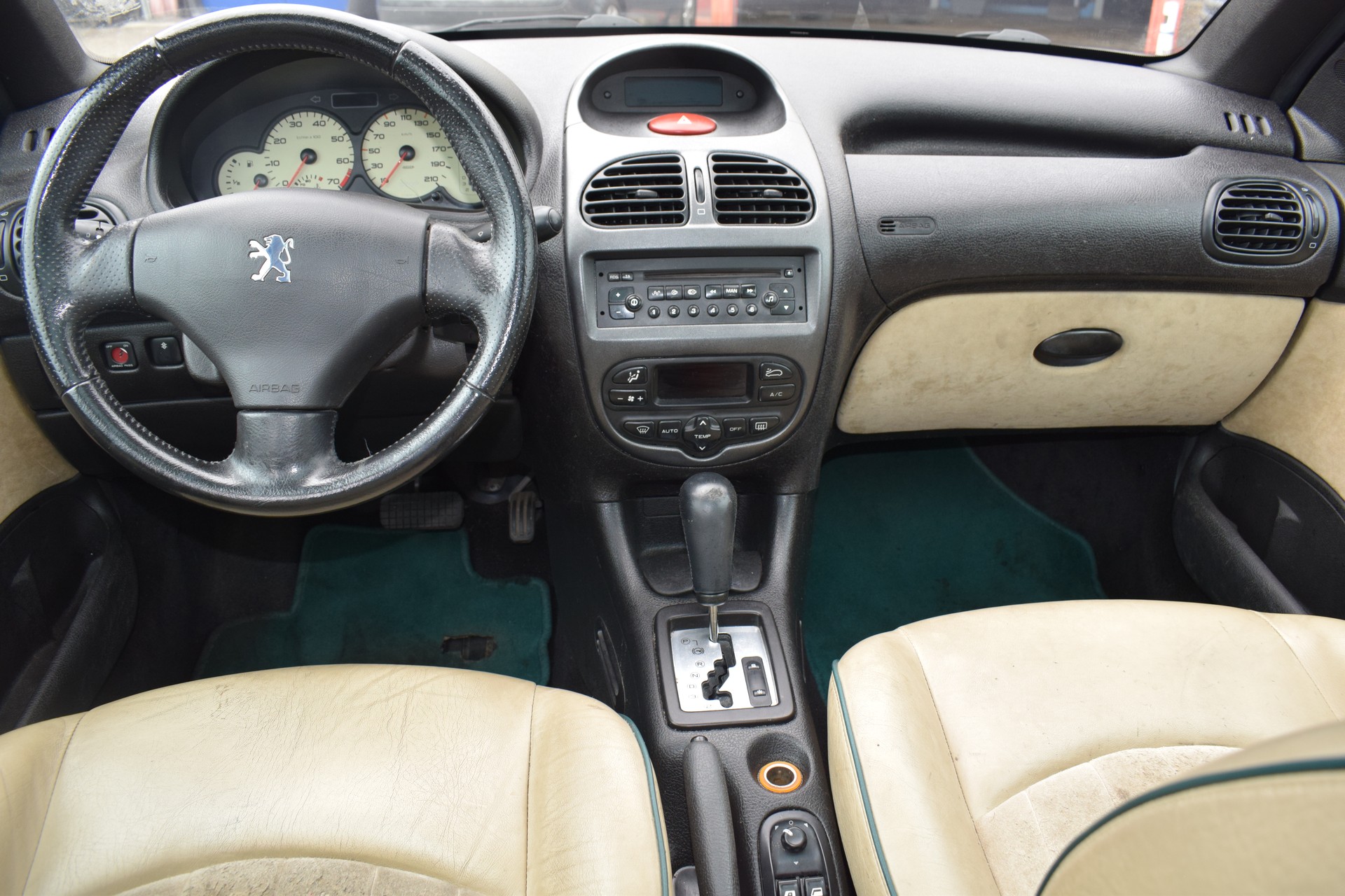 PEUGEOT 206 1.6 16V Roland Garros-image-4