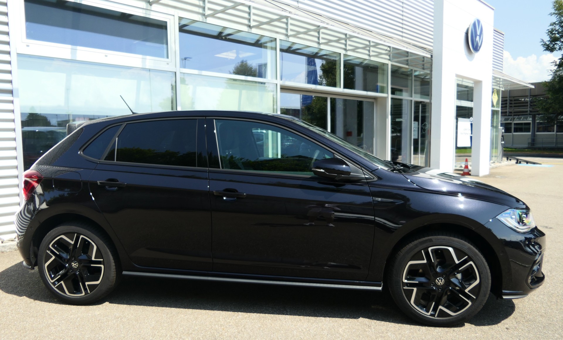 VW Polo 1.0 TSI R-Line DSG-image-3