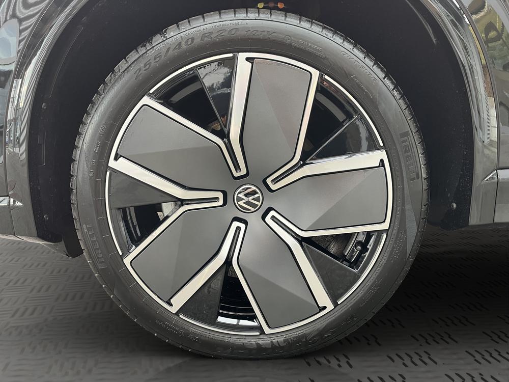 VW Tiguan 2.0 TSI DSG R-Line 4Motion-image-12