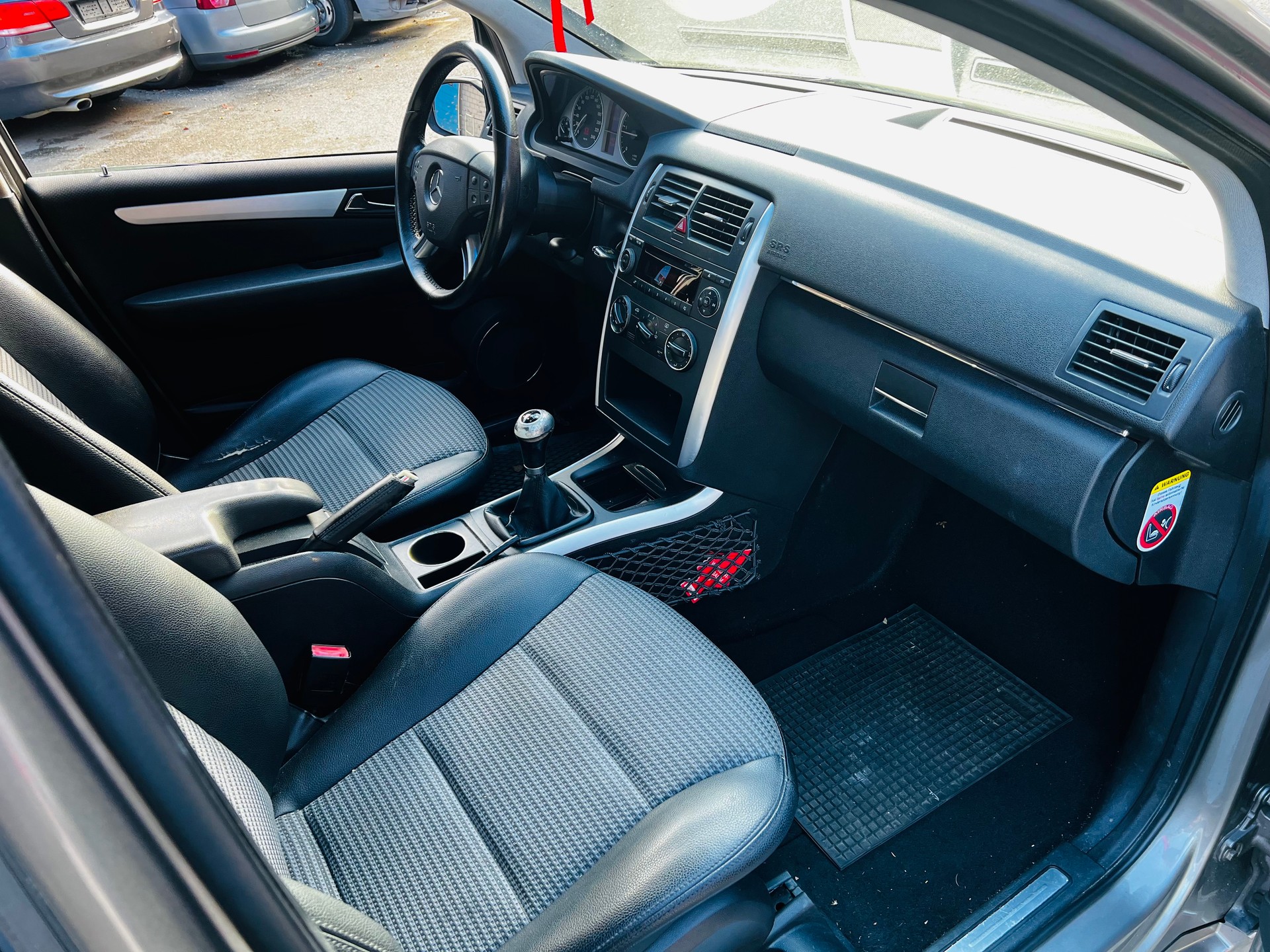 MERCEDES-BENZ B 180 CDI-image-6