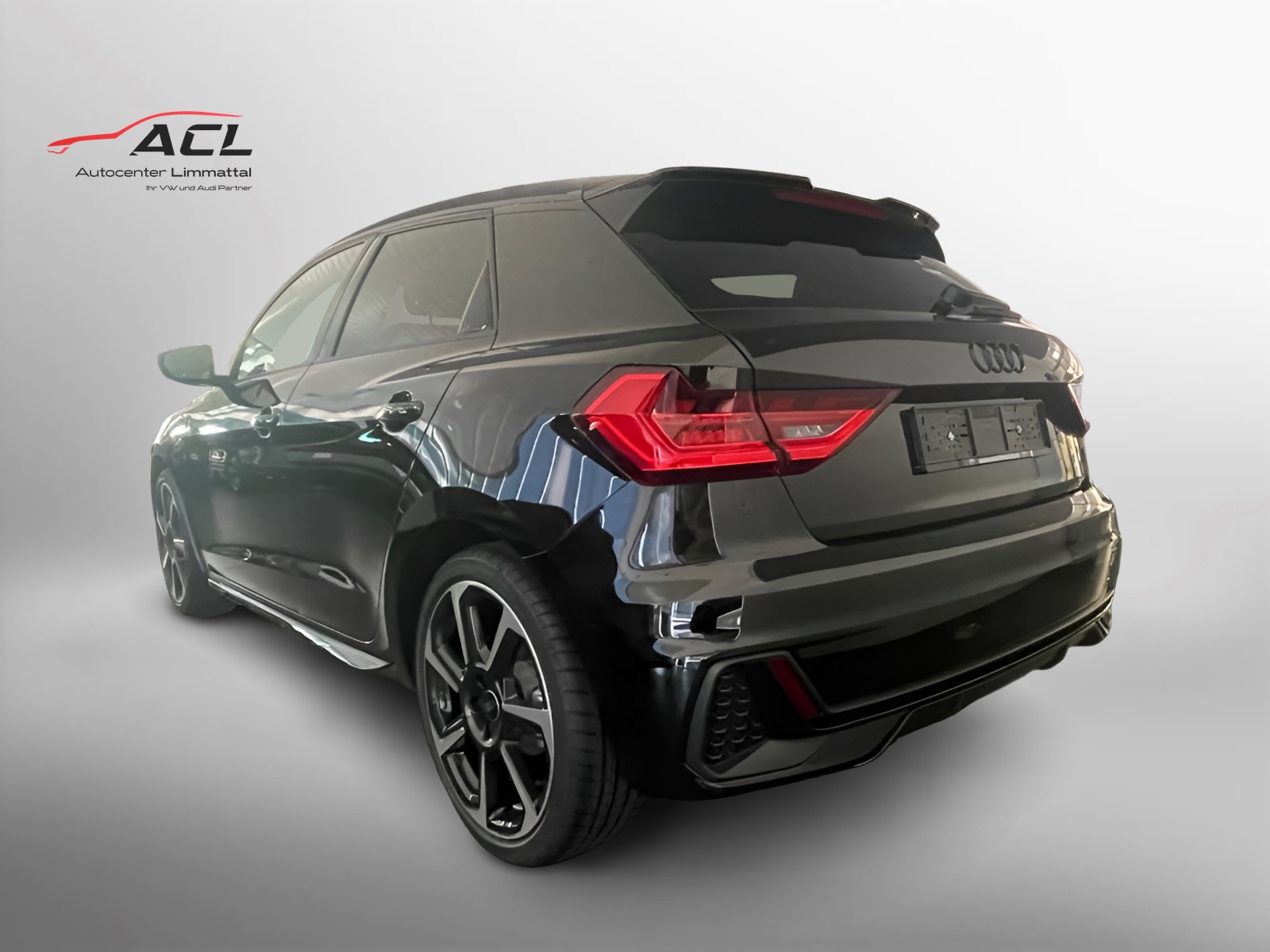 AUDI A1 Sportback 30 TFSI S Line Attraction S-tronic-image-5