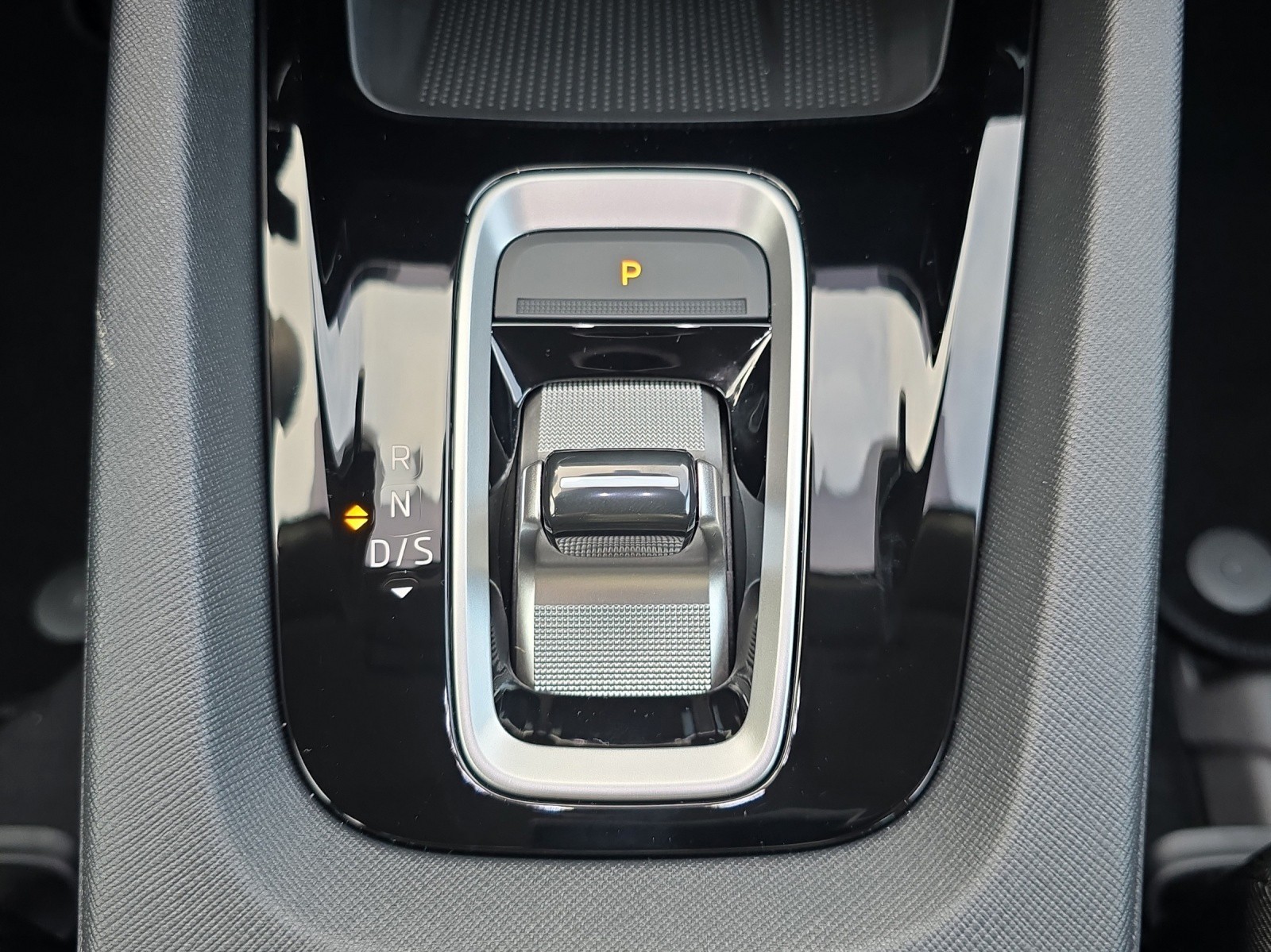 SKODA Octavia Combi 1.5 TSI mHEV DSG Selection-image-12