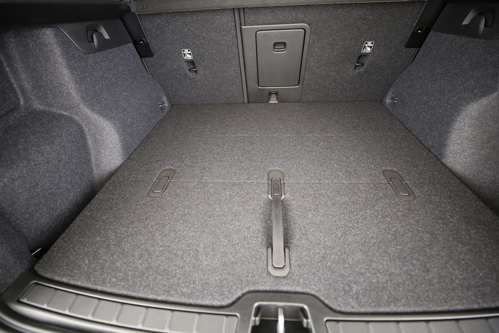 VOLVO XC40 2.0 B3 MH XCITE-image-7