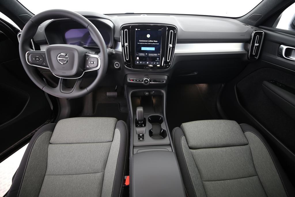 VOLVO XC40 2.0 B3 MH XCITE-image-3