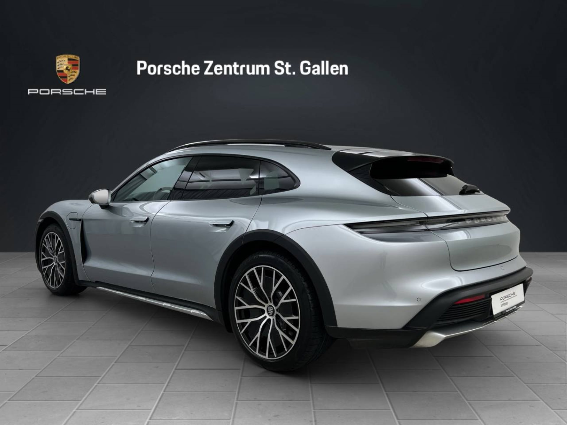 PORSCHE Taycan 4 Cross Turismo-image-2