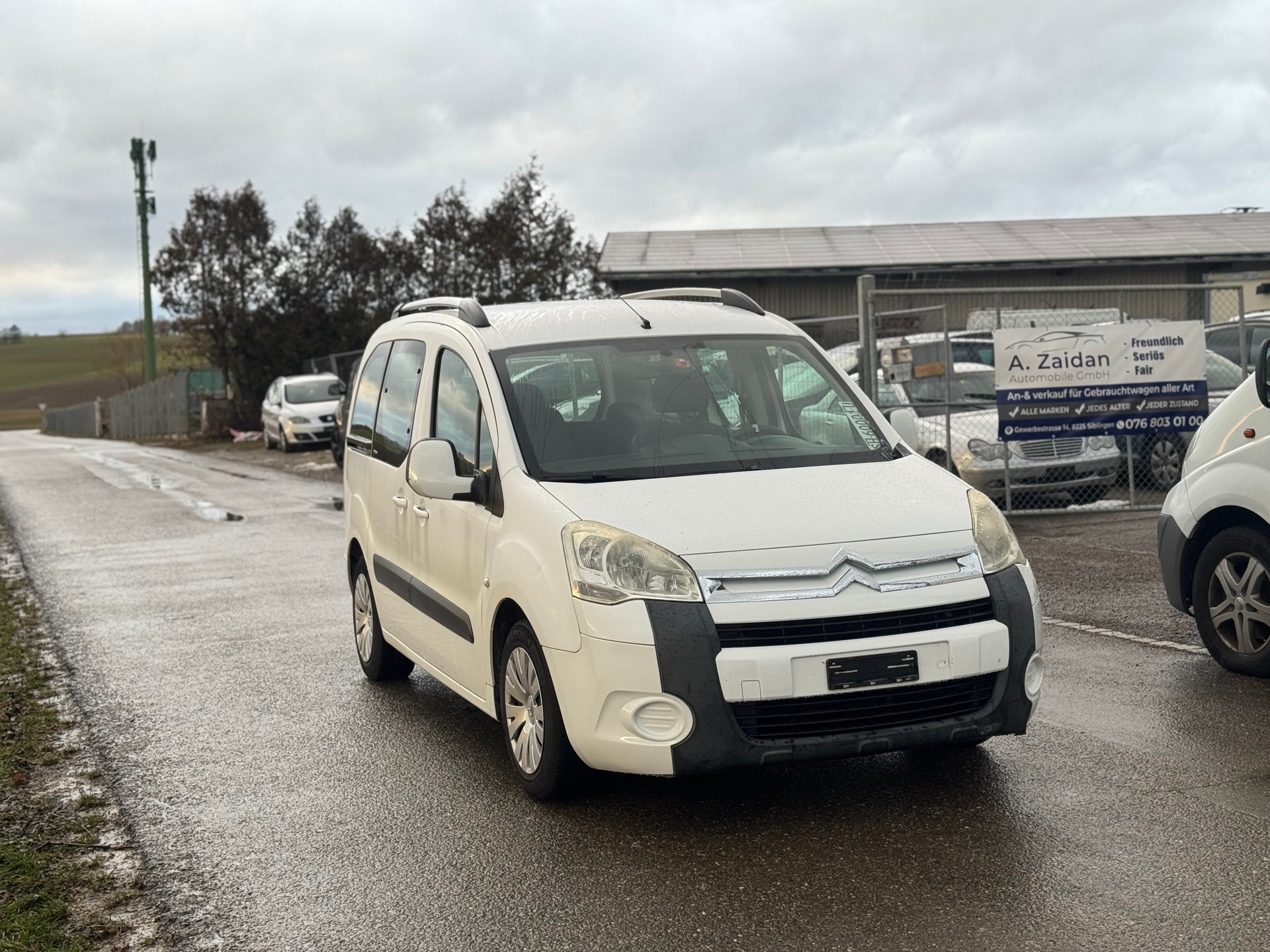CITROEN Berlingo 1.6 16V XTR-image-2