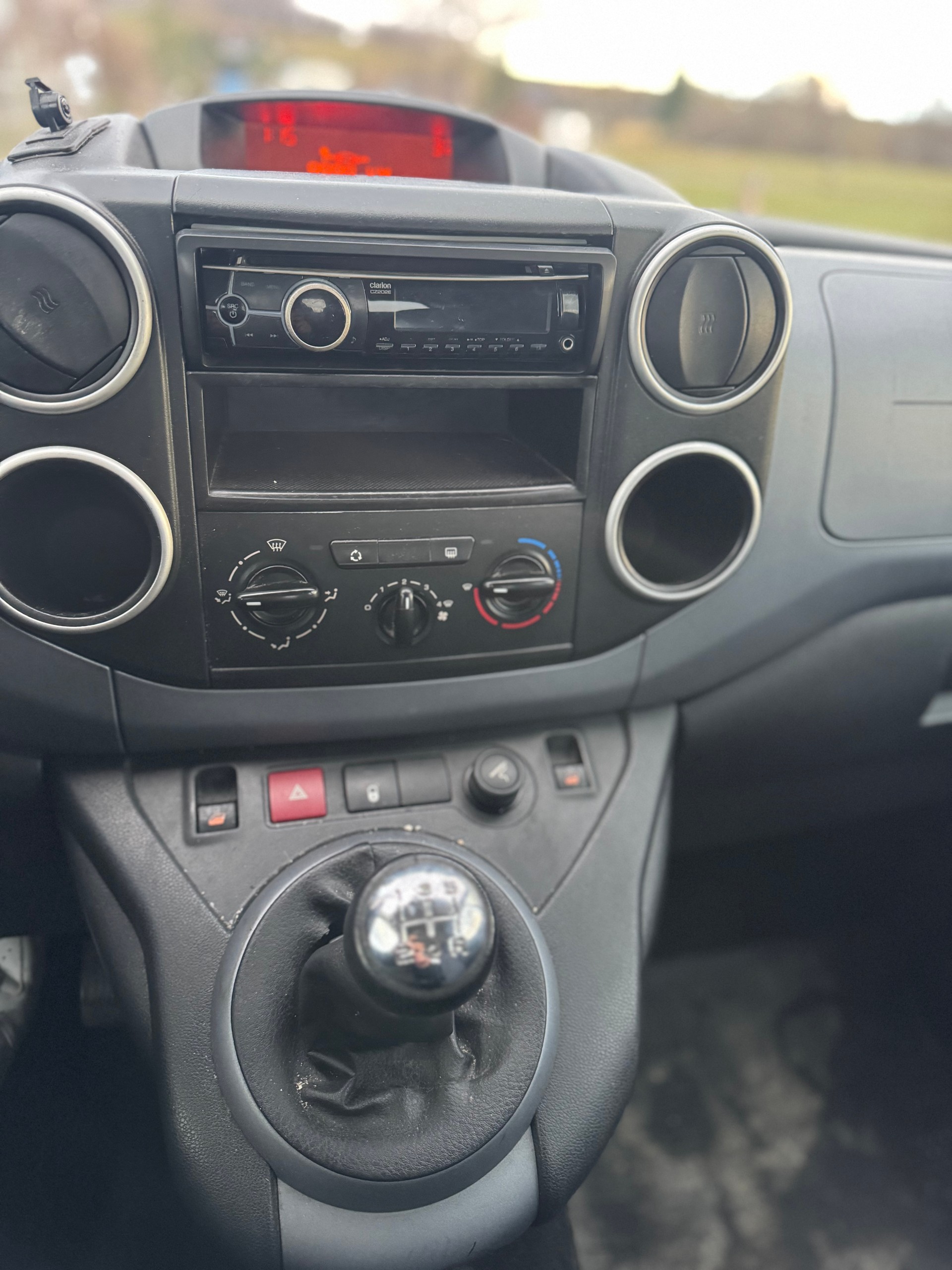 CITROEN Berlingo 1.6 16V XTR-image-8