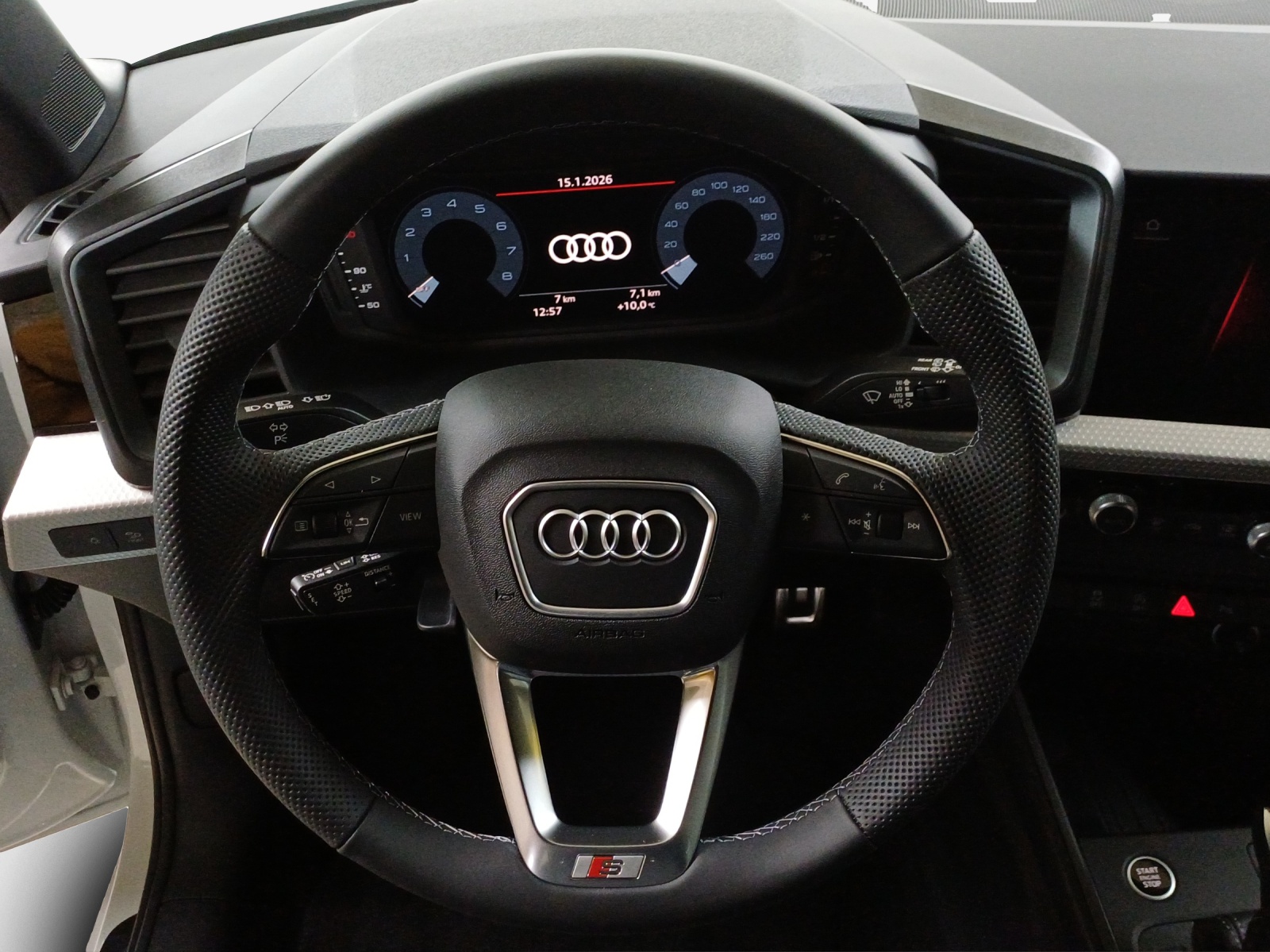 AUDI A1 Sportback 30 TFSI S-tronic-image-9