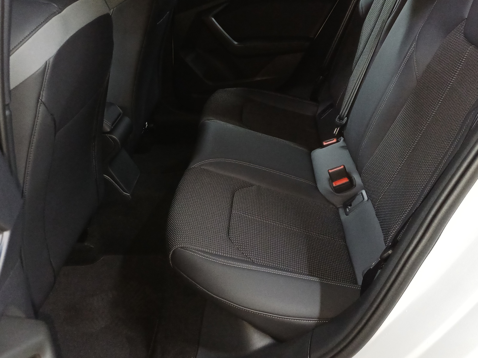 AUDI A1 Sportback 30 TFSI S-tronic-image-11