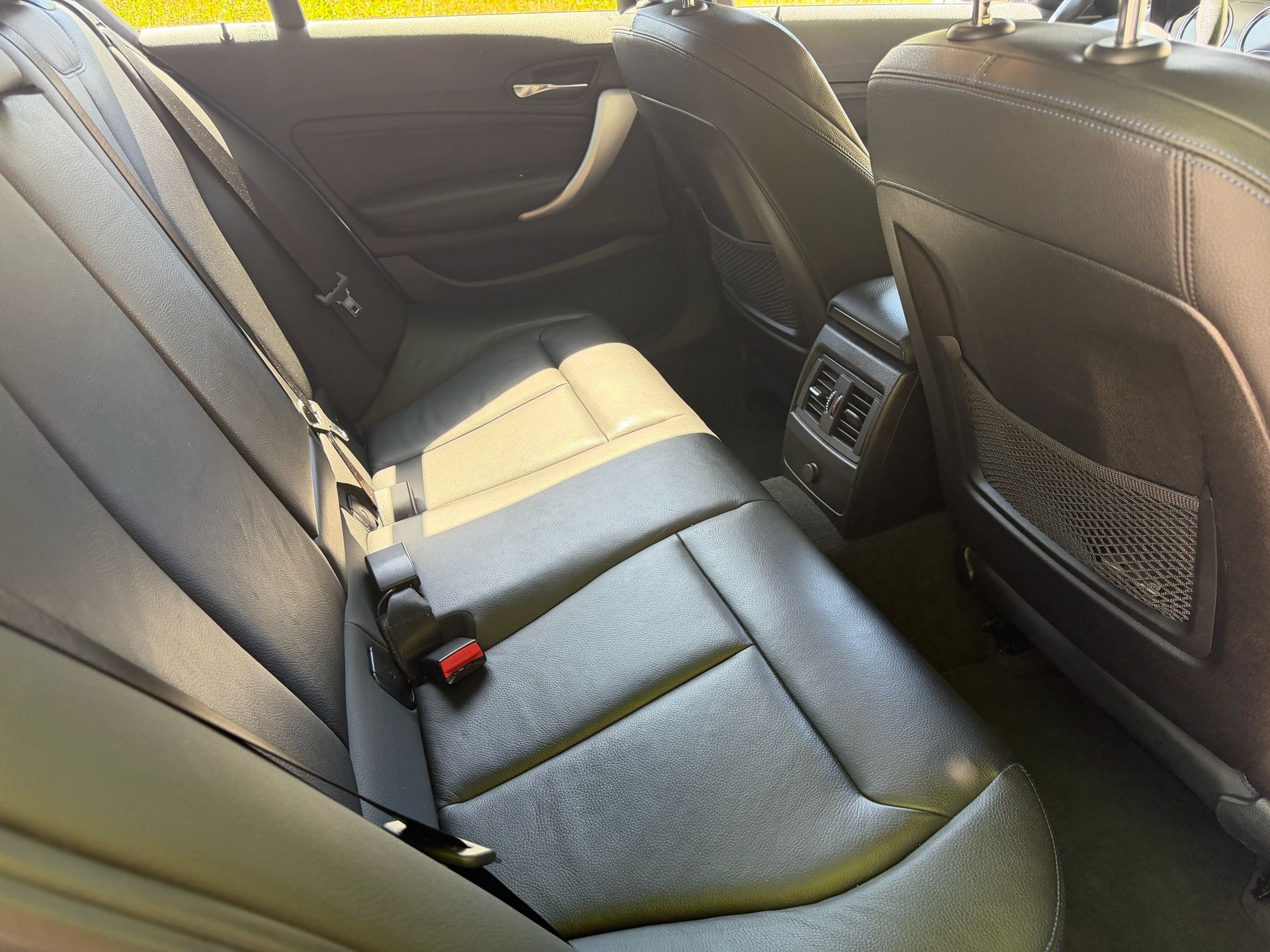 BMW 118i-image-7