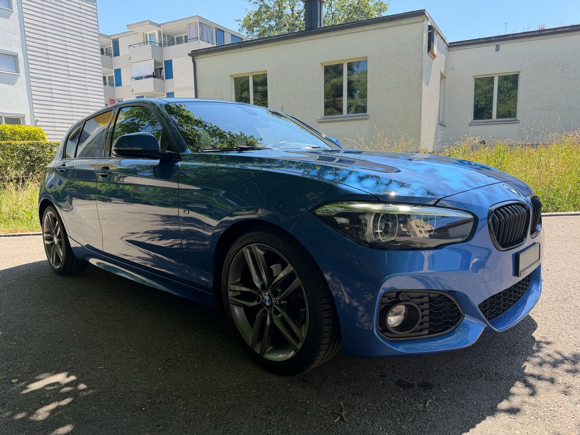BMW 118i-image-2