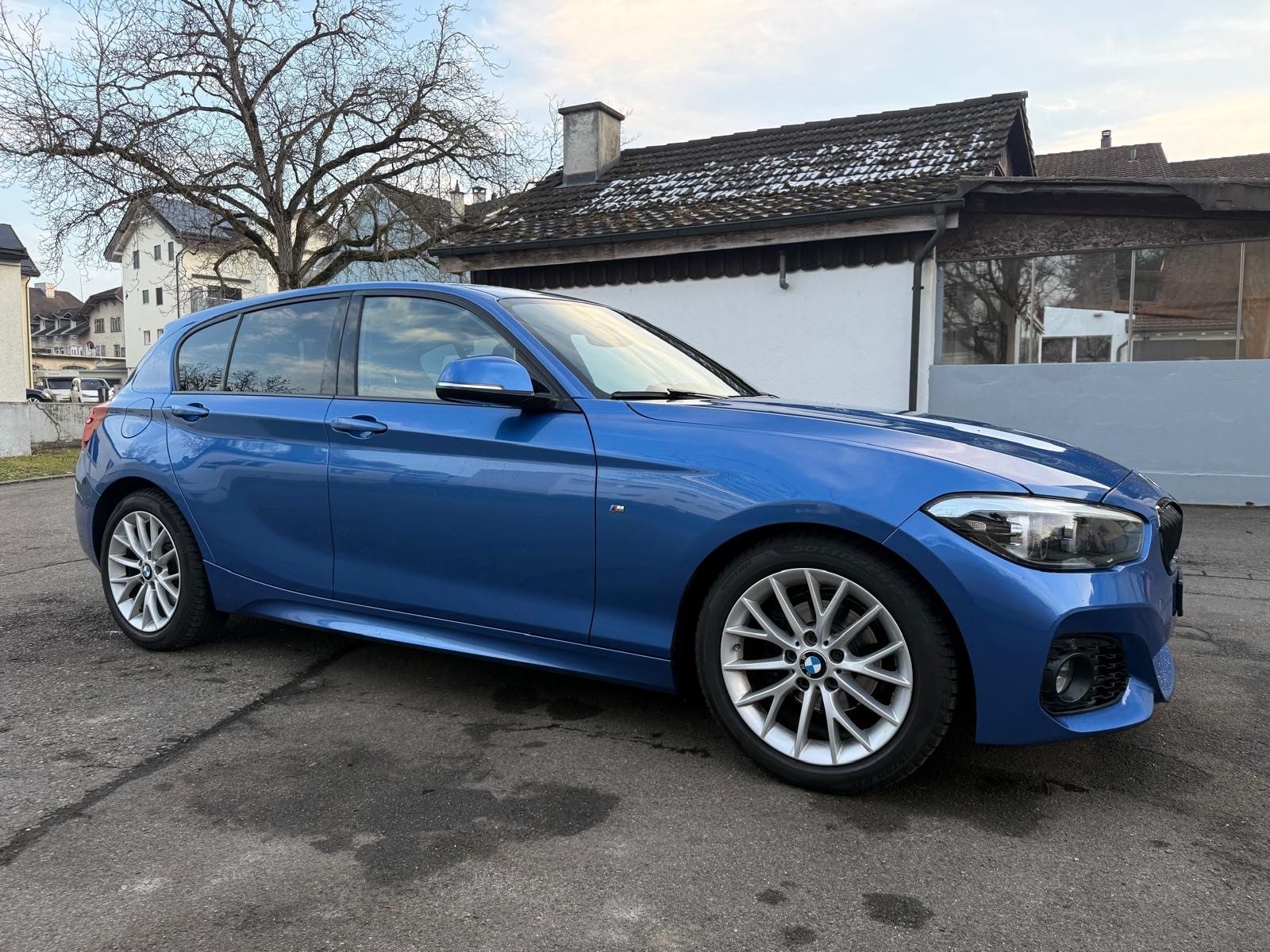 BMW 118i-image-10