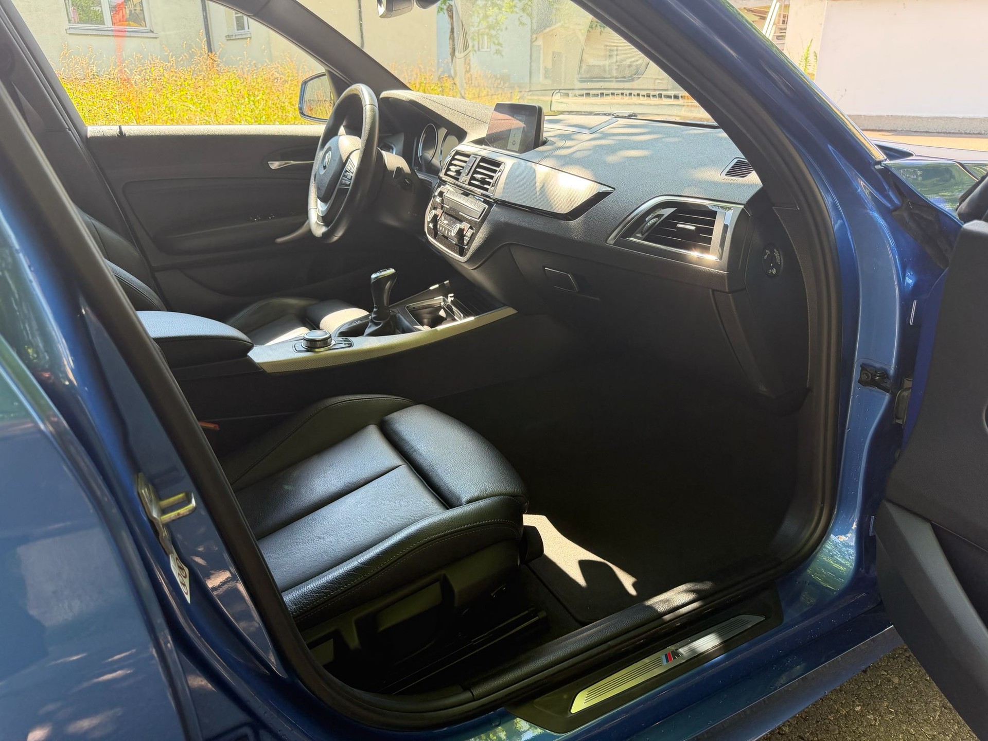 BMW 118i-image-3