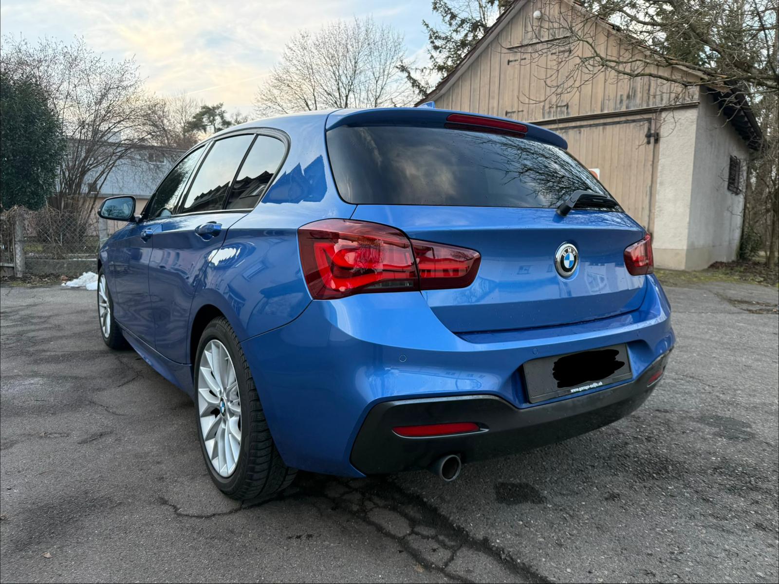 BMW 118i-image-7