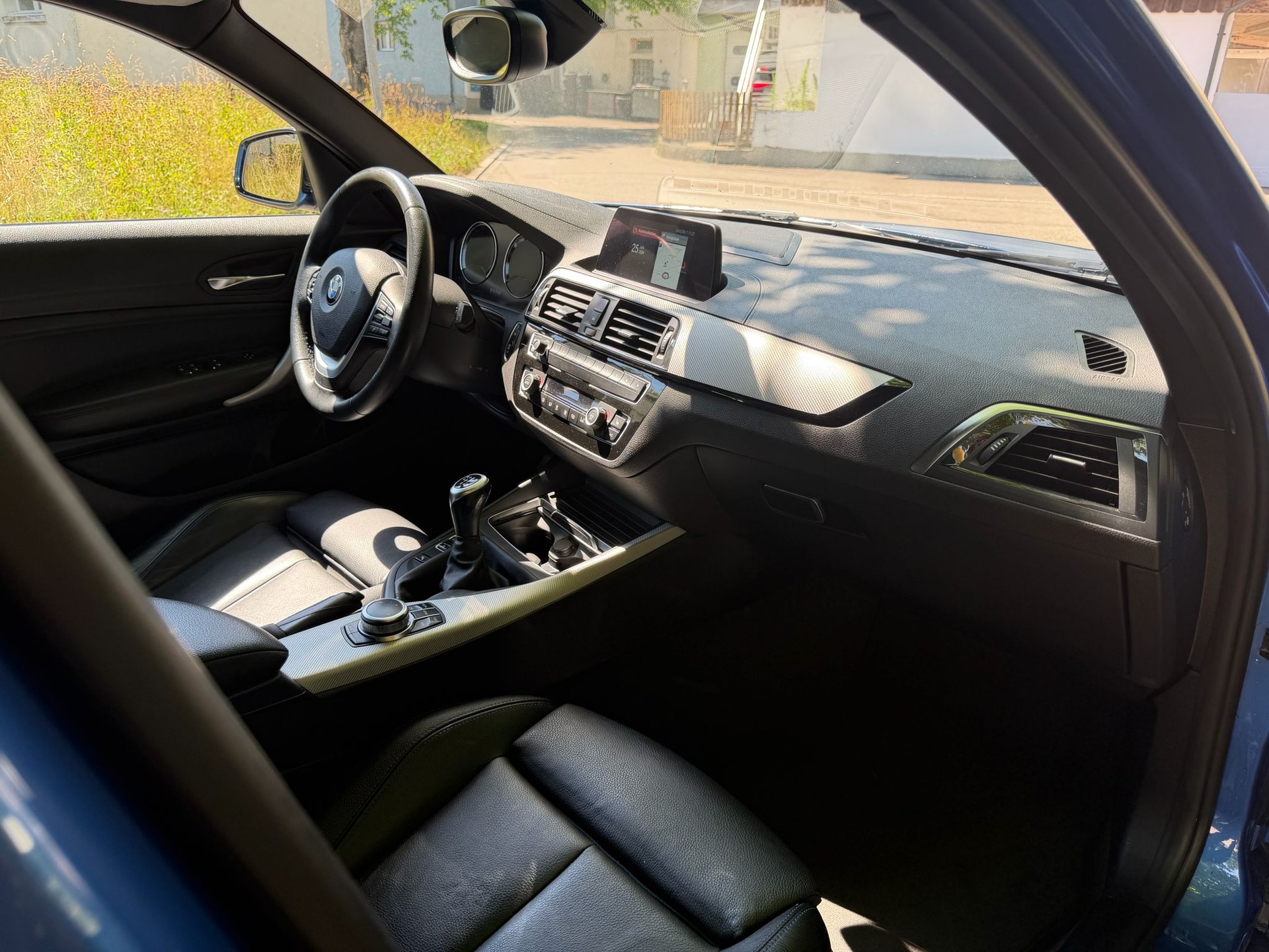 BMW 118i-image-4