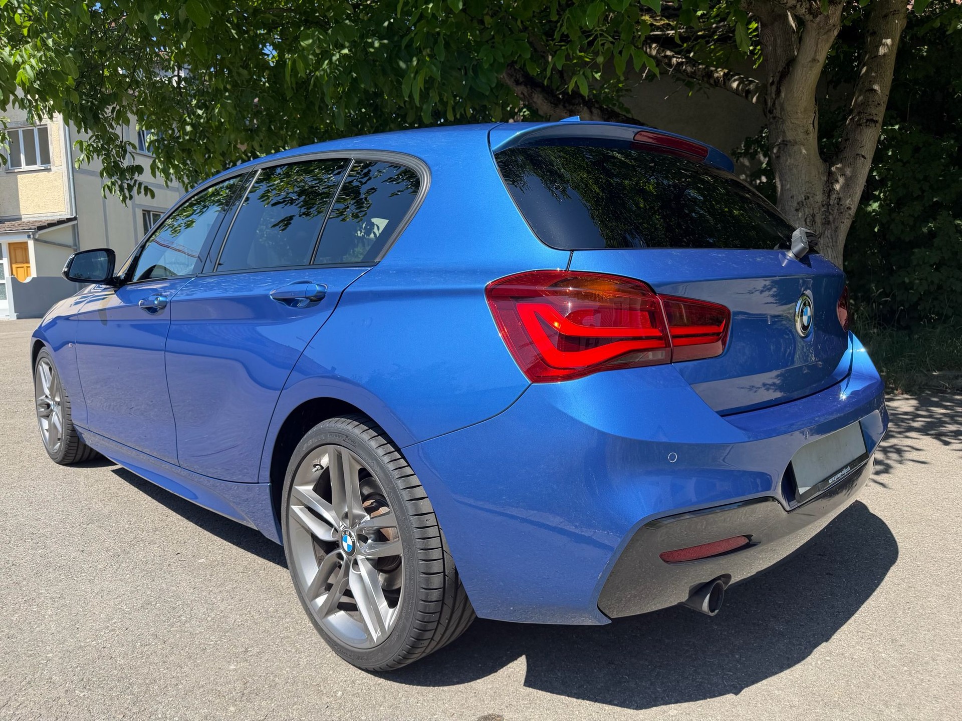 BMW 118i-image-9