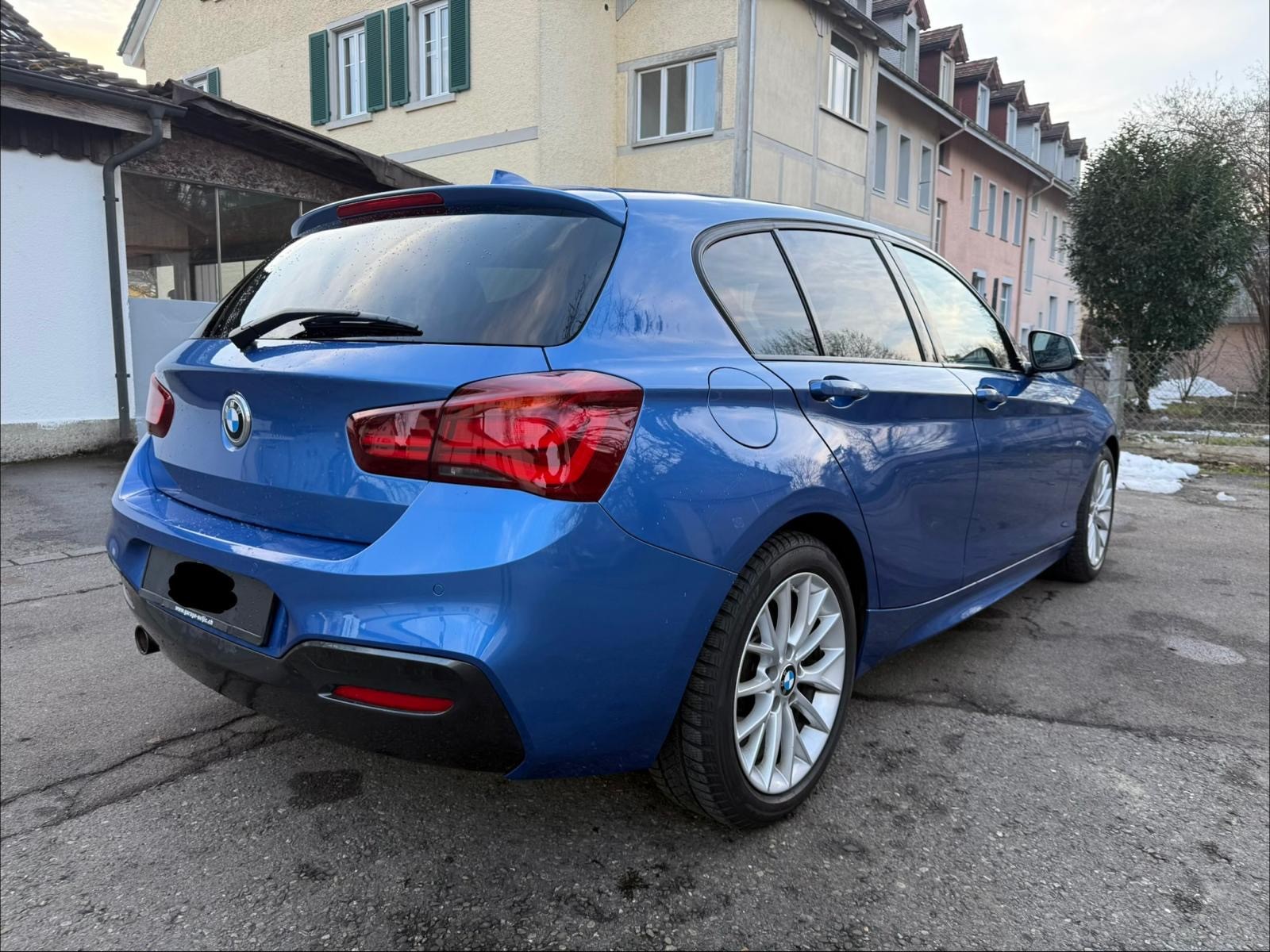 BMW 118i-image-9