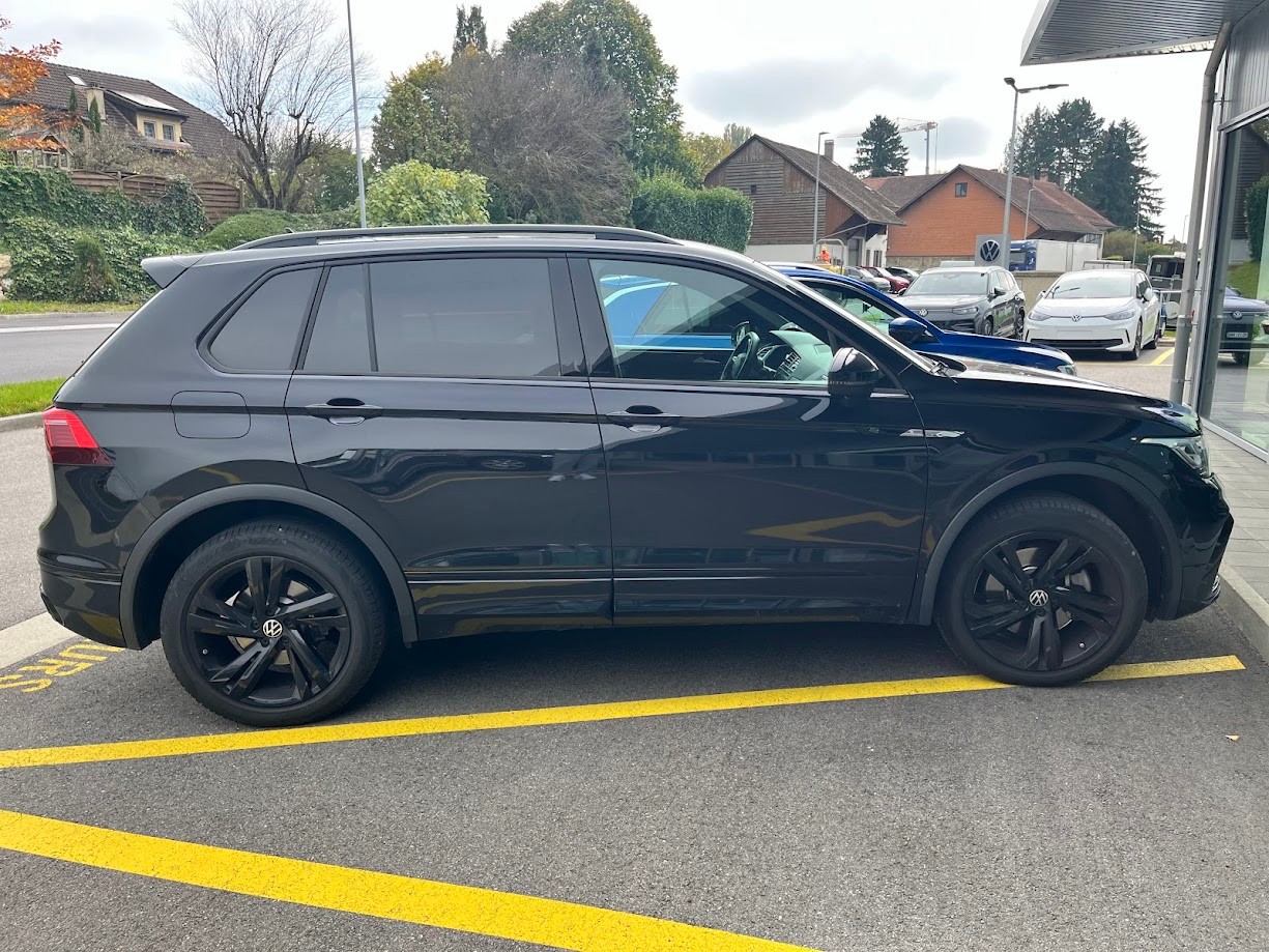 VW Tiguan 2.0TSI R-Line 4Motion DSG-image-2