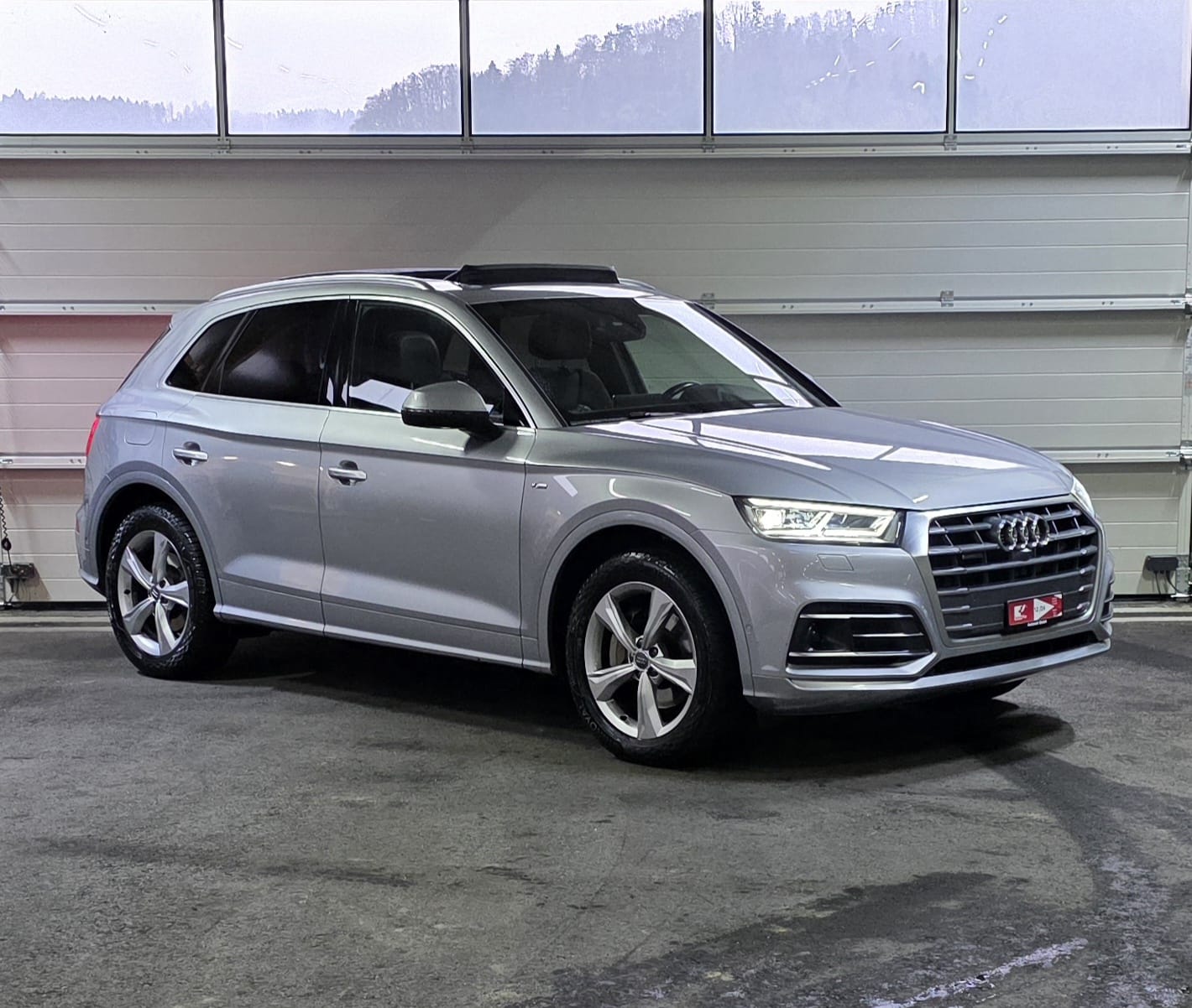 AUDI Q5 2.0 TFSI S-Line design quattro S-tronic-image-6