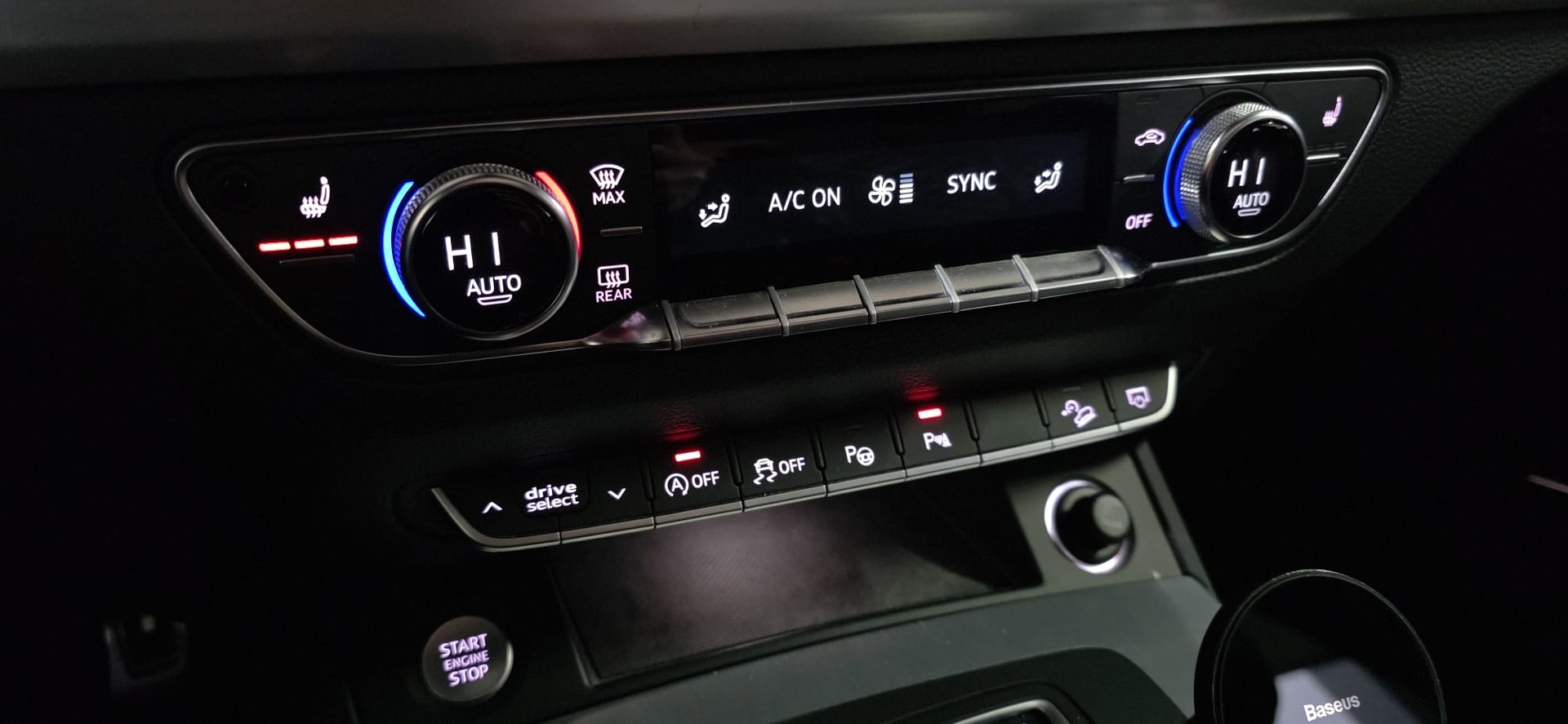 AUDI Q5 2.0 TFSI S-Line design quattro S-tronic-image-18
