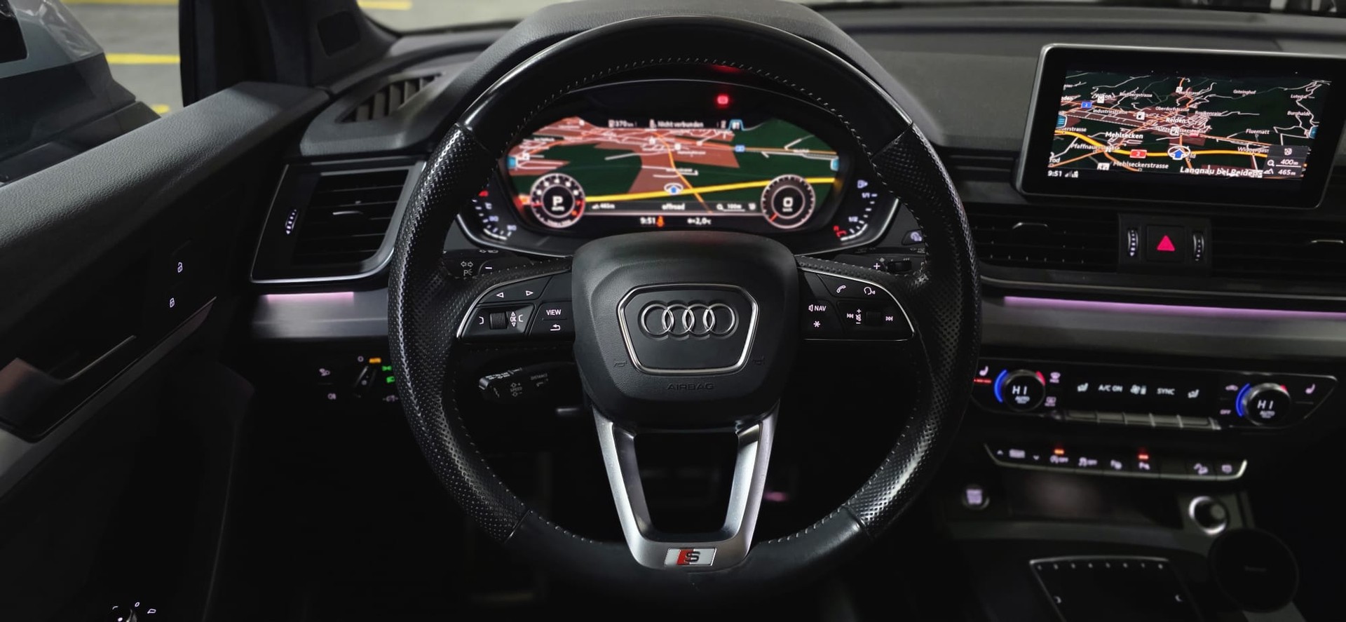 AUDI Q5 2.0 TFSI S-Line design quattro S-tronic-image-12
