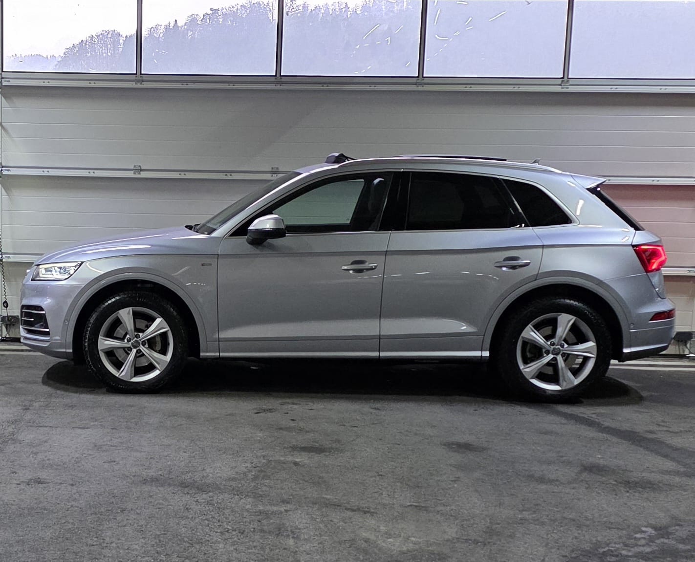 AUDI Q5 2.0 TFSI S-Line design quattro S-tronic-image-1
