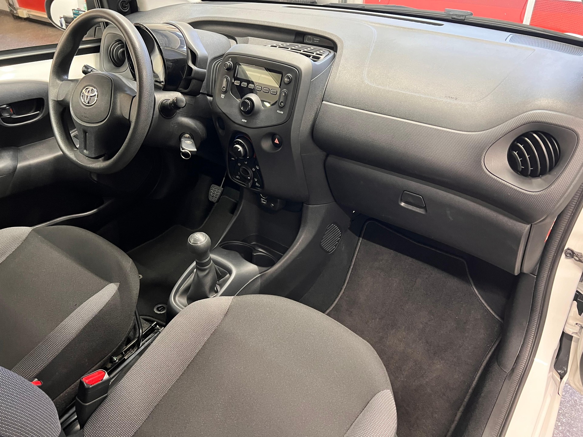 TOYOTA Aygo 1.0 VVT-i x-image-13