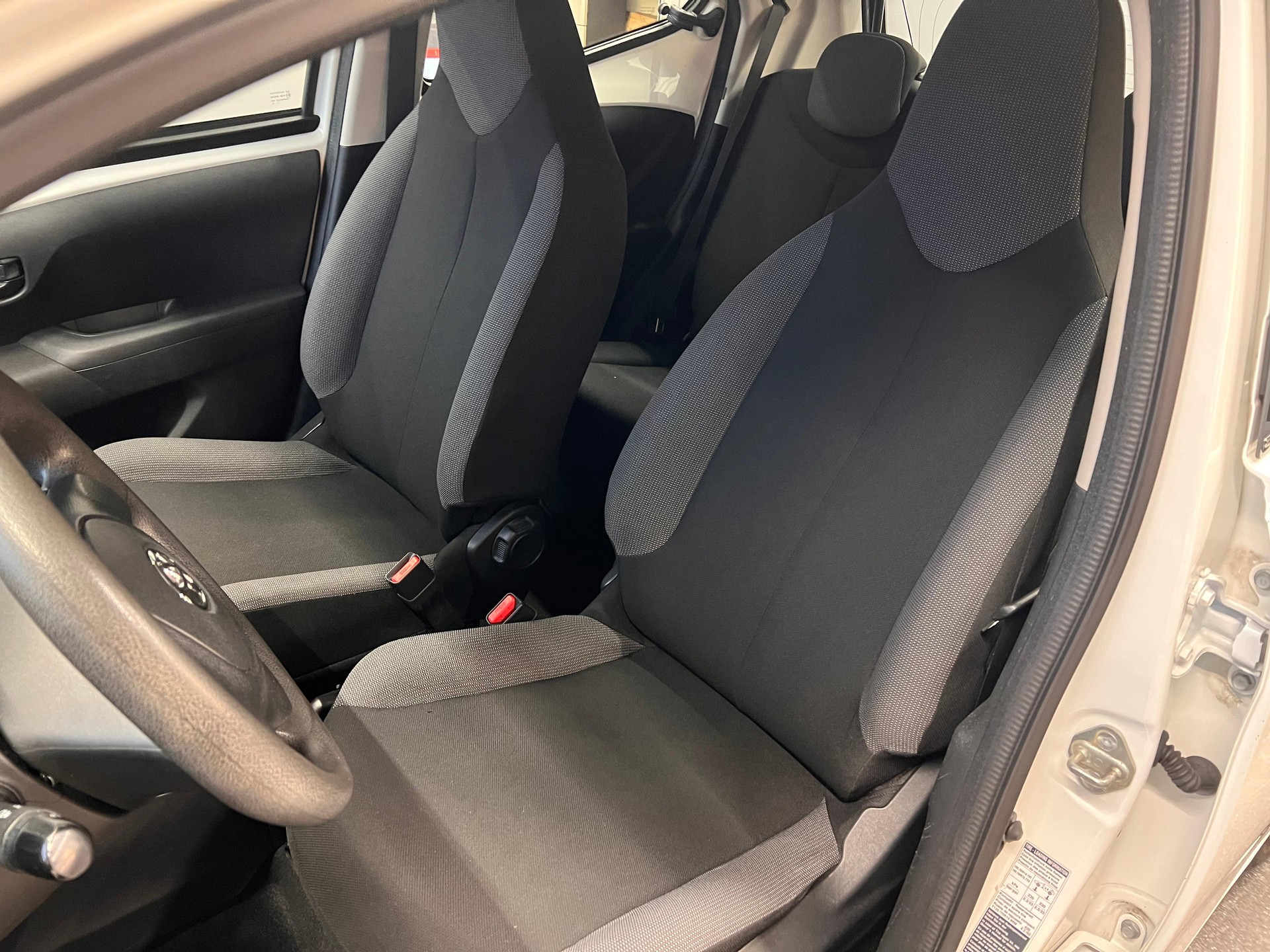 TOYOTA Aygo 1.0 VVT-i x-image-9