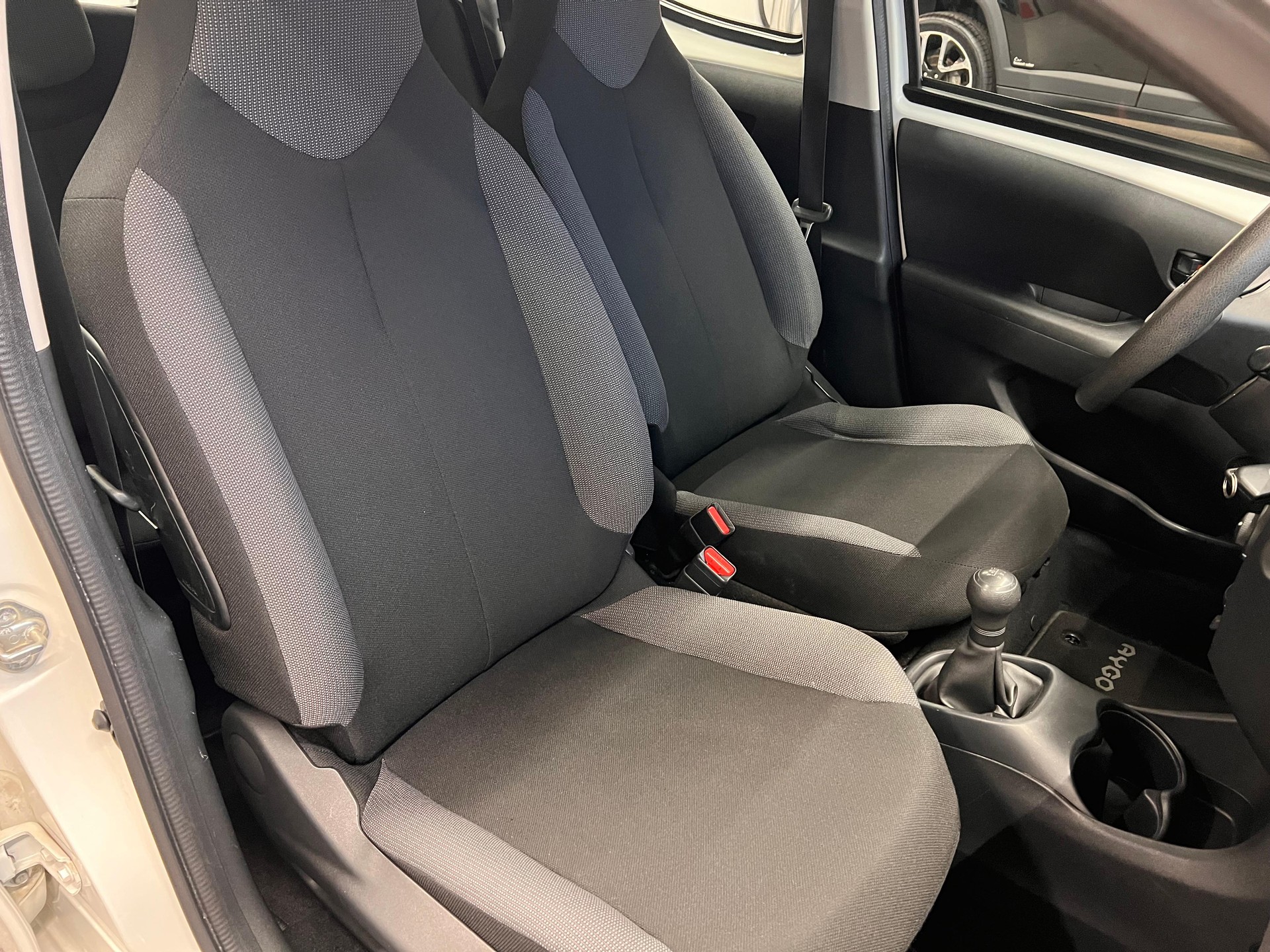 TOYOTA Aygo 1.0 VVT-i x-image-14